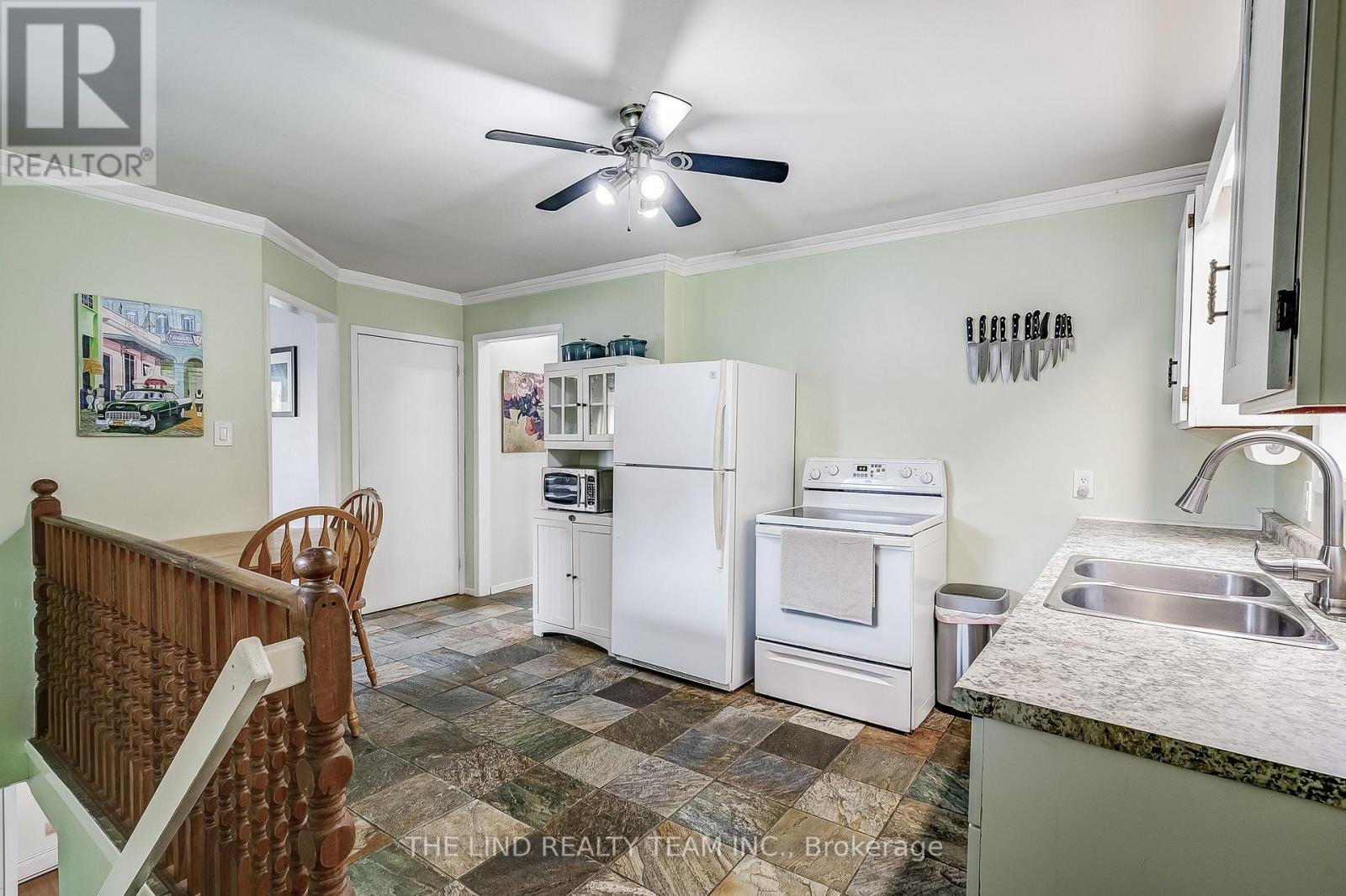 949 Raymond Road, Muskoka Lakes, Ontario  P0B 1M0 - Photo 9 - X12438100