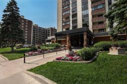 2202 55 Nassau Street N, Winnipeg, Manitoba