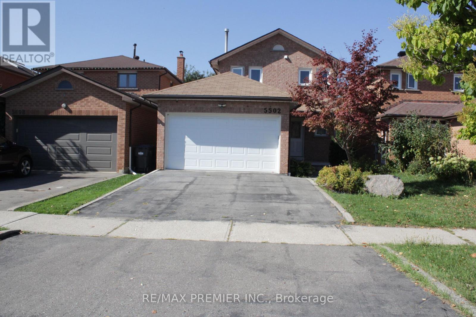 5502 Bourget Drive, Mississauga, Ontario  L5R 3A4 - Photo 5 - W12336477