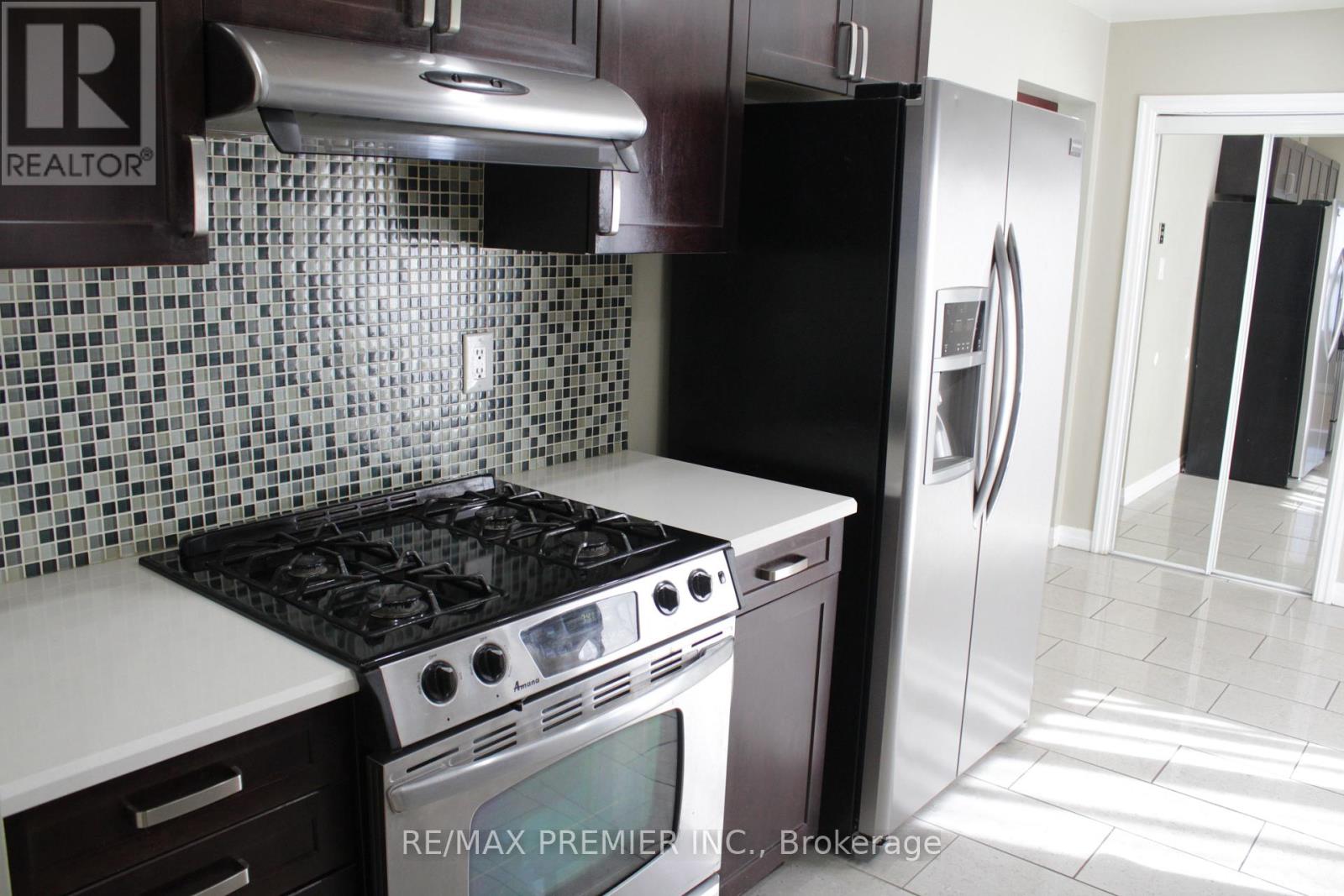 5502 Bourget Drive, Mississauga, Ontario  L5R 3A4 - Photo 12 - W12336477
