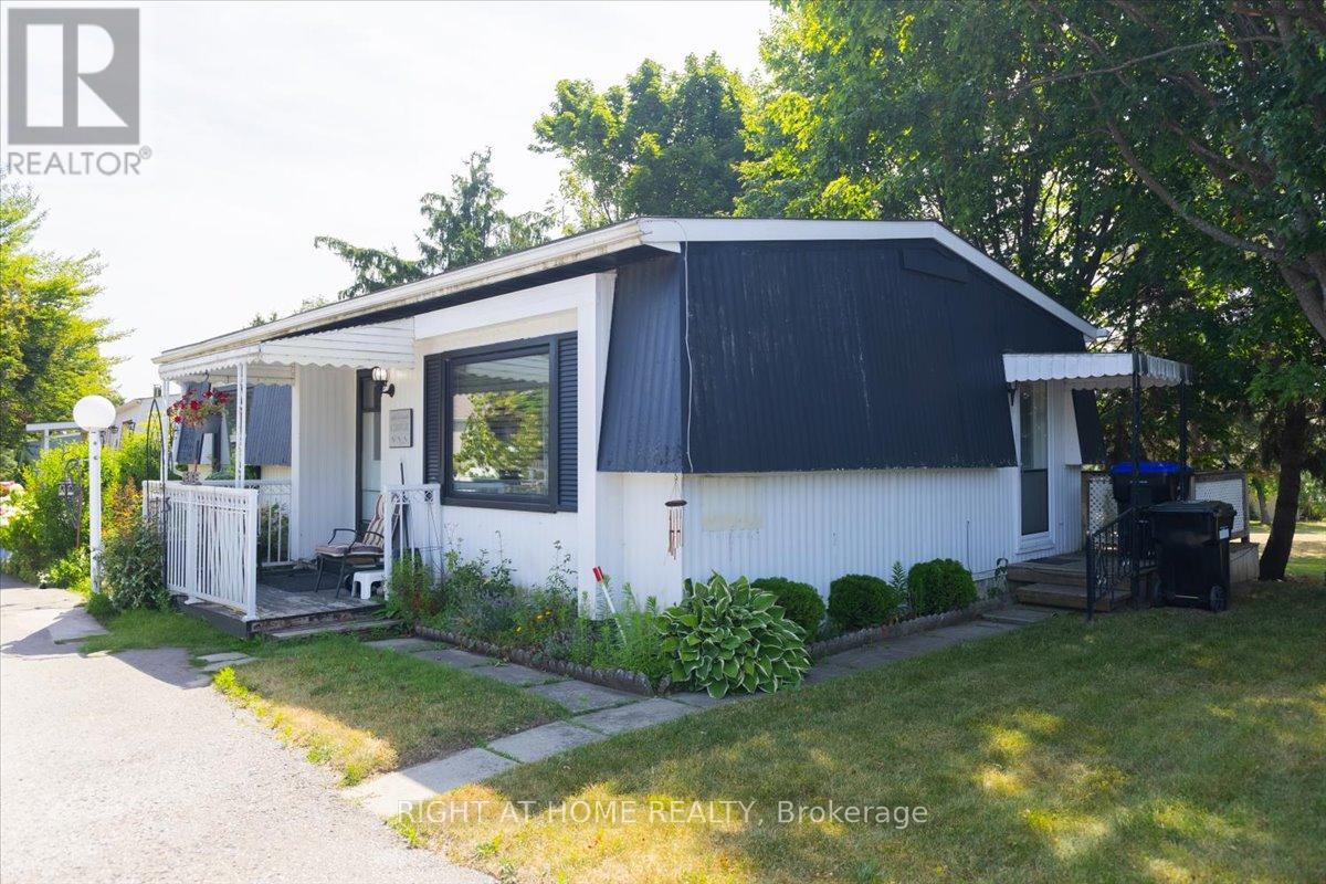 45 Linden Lane, Innisfil, Ontario  L9S 1P2 - Photo 2 - N12307847