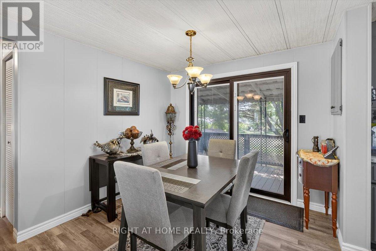 45 Linden Lane, Innisfil, Ontario  L9S 1P2 - Photo 6 - N12307847