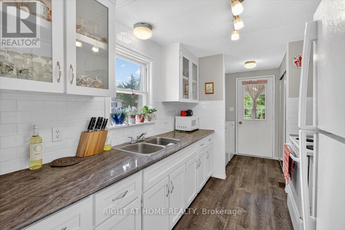 30 Main Street, Innisfil, Ontario  L9S 1L9 - Photo 8 - N12333285