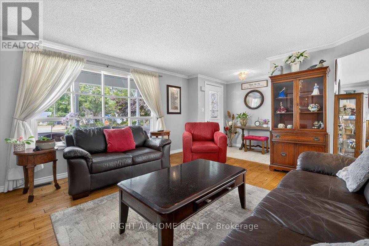 30 Main Street, Innisfil, Ontario  L9S 1L9 - Photo 5 - N12333285