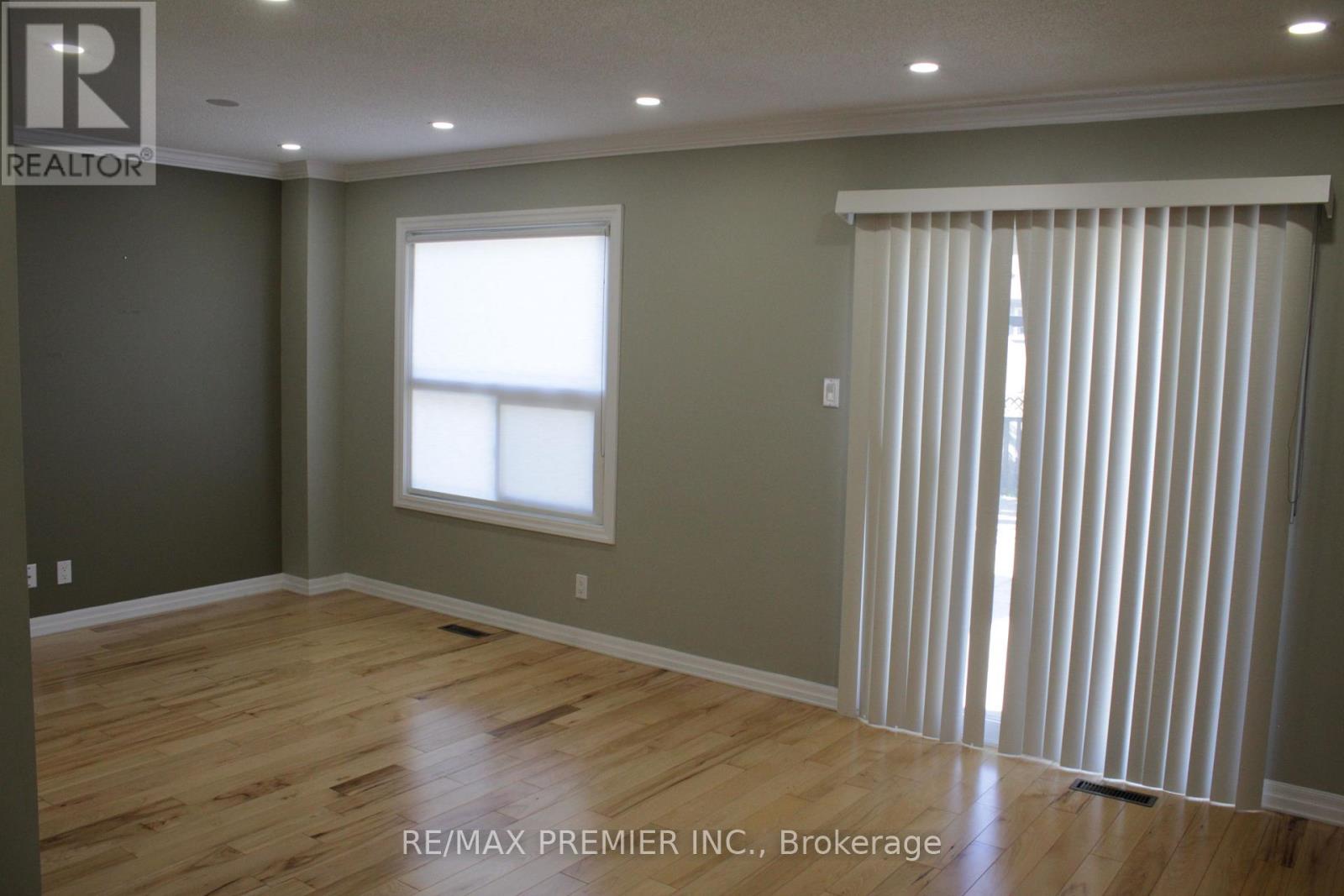5502 Bourget Drive, Mississauga, Ontario  L5R 3A4 - Photo 25 - W12336477
