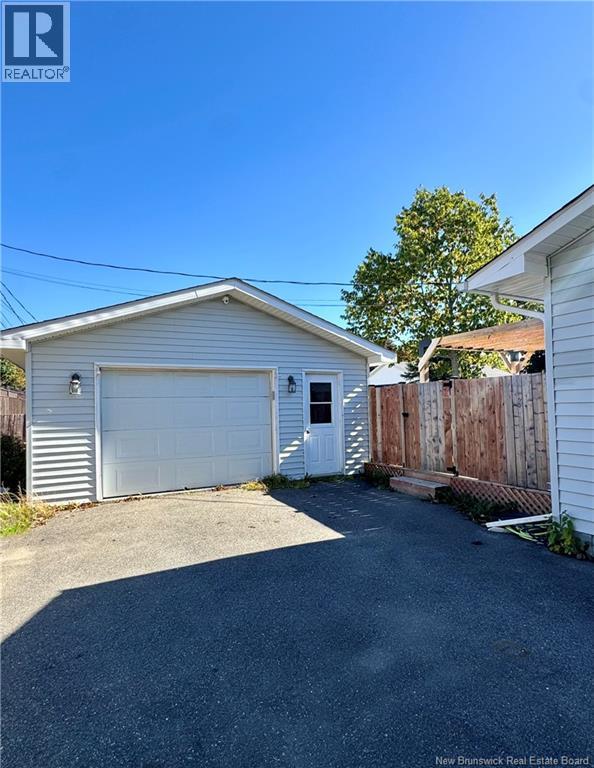 18 Locke Street, Miramichi, New Brunswick  E1V 3X7 - Photo 2 - NB127698
