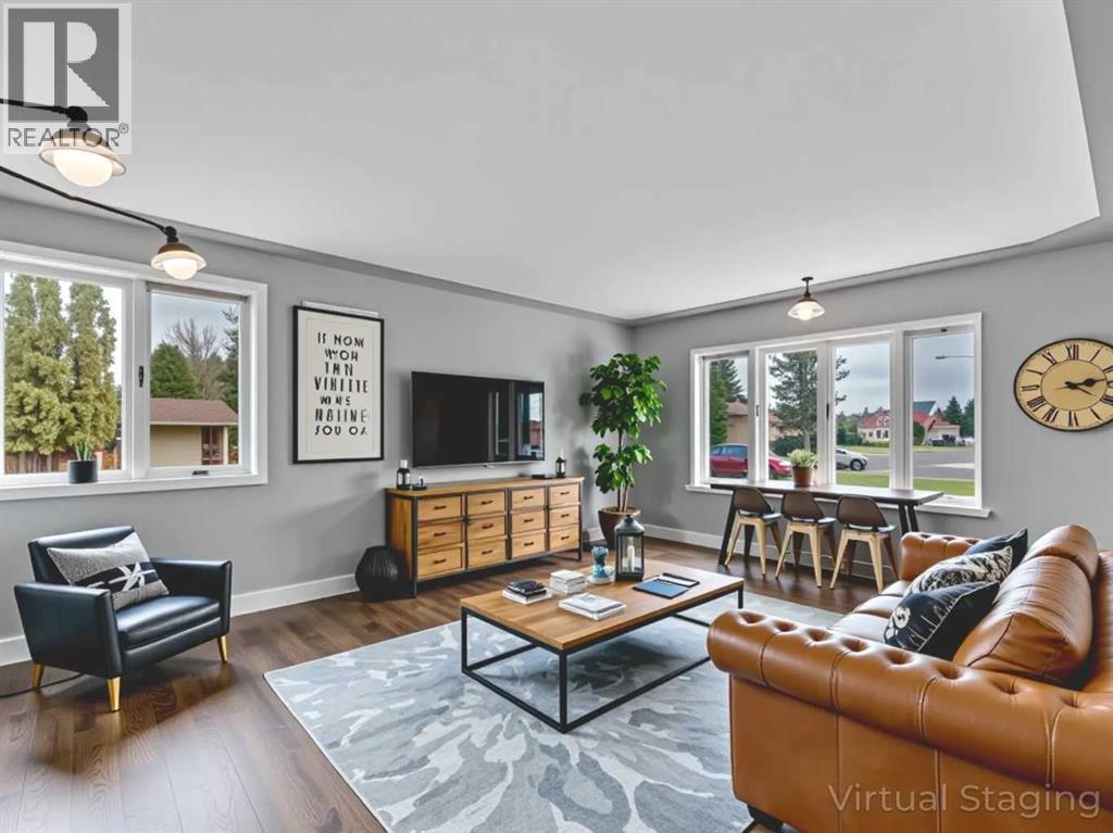 246 Carry Drive Se, Medicine Hat, Alberta  T1B 1N5 - Photo 4 - A2241498