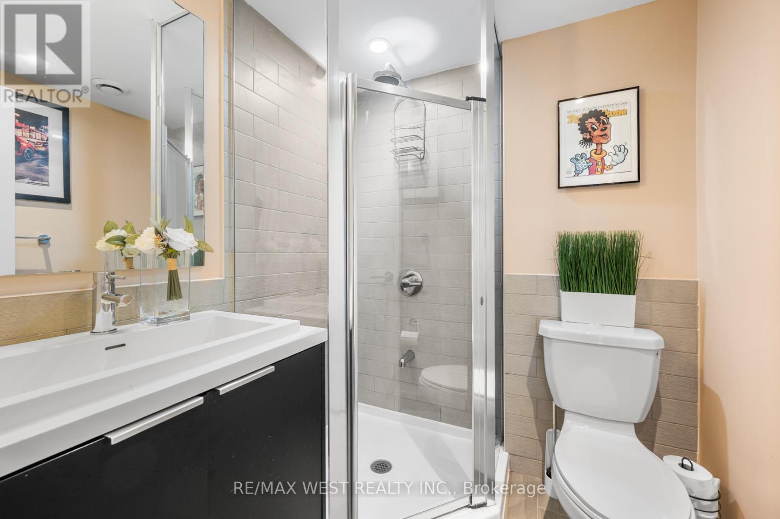 1405 - 6 Sonic Way, Toronto, Ontario  M3C 0P1 - Photo 6 - C12437760