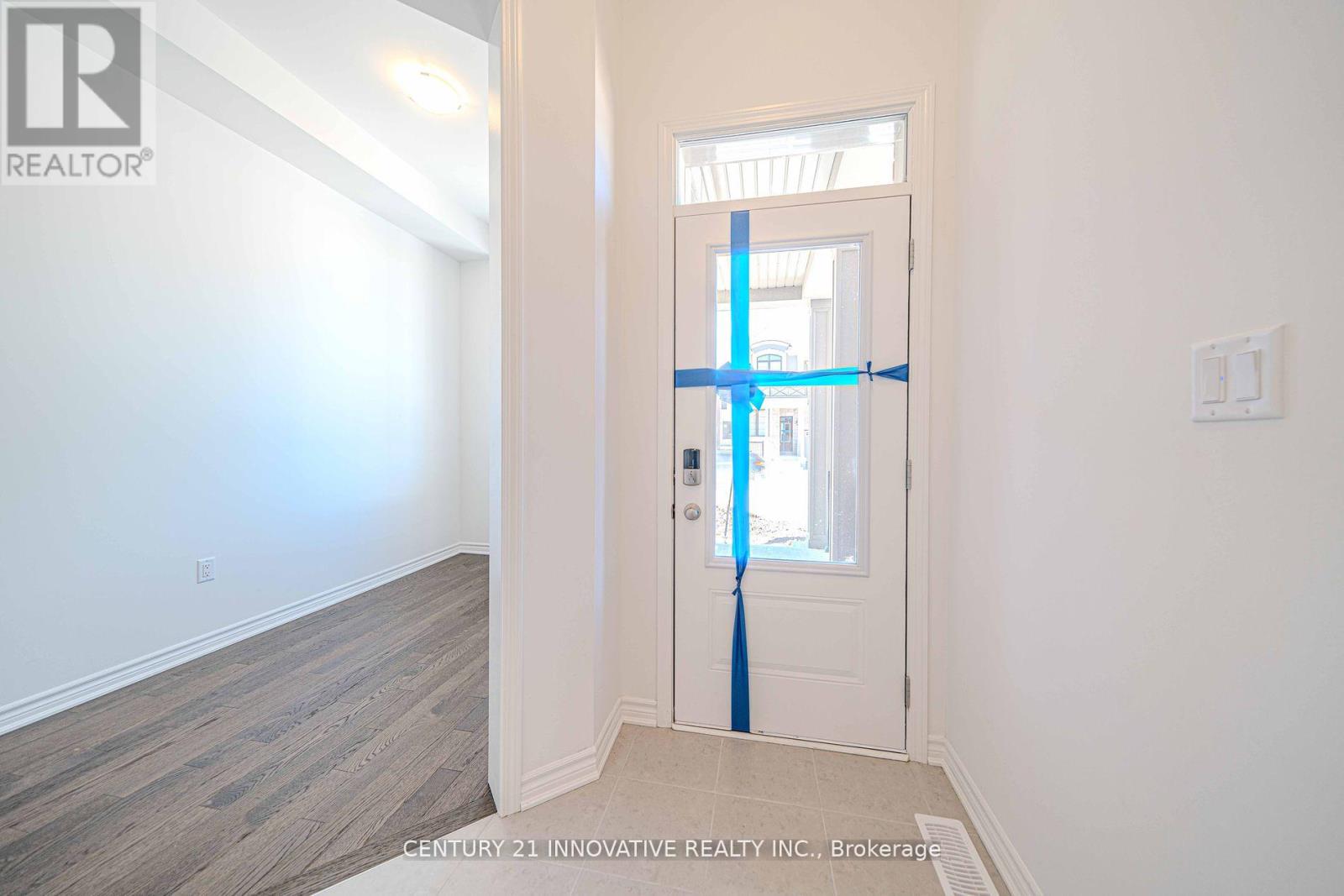 1849 Passionfruit Grove, Pickering, Ontario  L1Y 0B5 - Photo 2 - E12437052