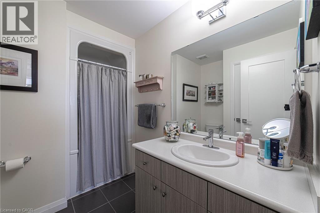35 Midhurst Heights Unit# 40, Stoney Creek, Ontario  L8J 0K9 - Photo 24 - 40764077