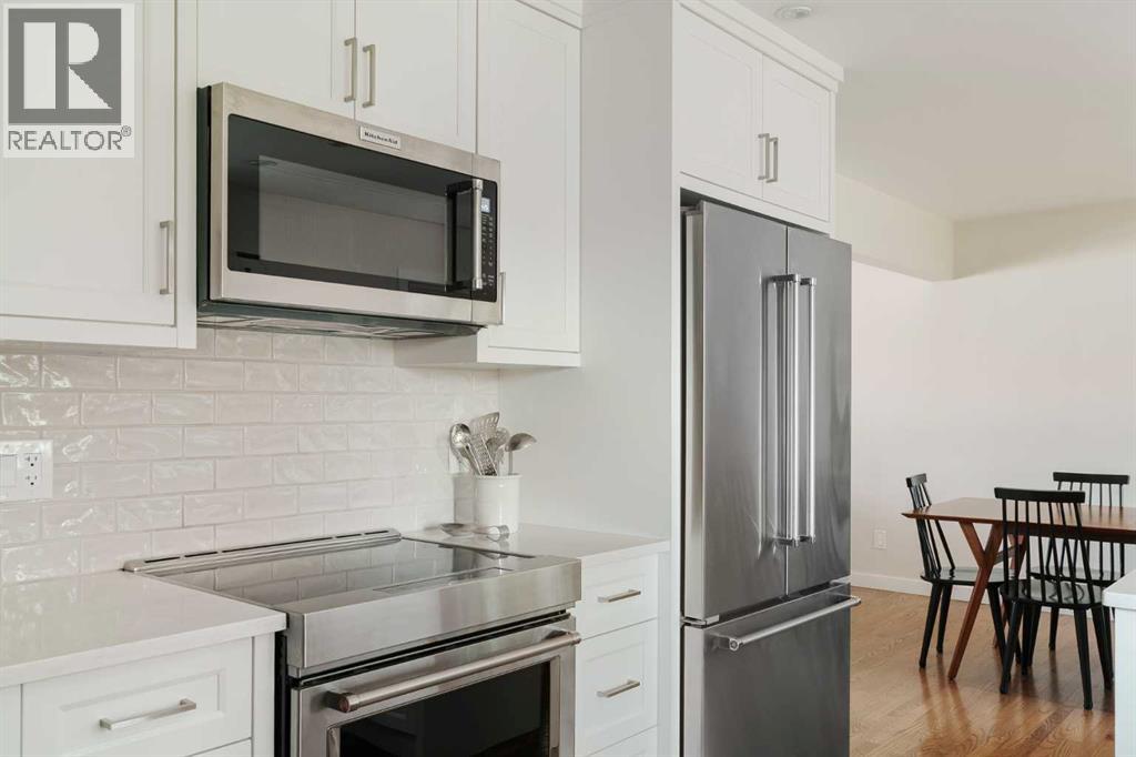 1571 Windsor Street Nw, Calgary, Alberta  T2N 3X5 - Photo 4 - A2253269
