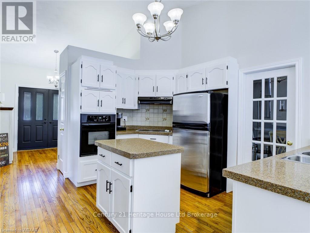 10 Blackfoot Place, Woodstock, Ontario  N4T 1E2 - Photo 5 - X12288303