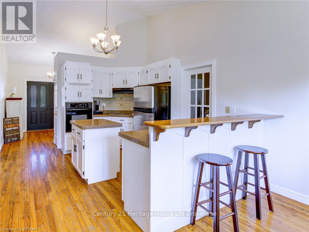 10 Blackfoot Place, Woodstock, Ontario  N4T 1E2 - Photo 8 - X12288303