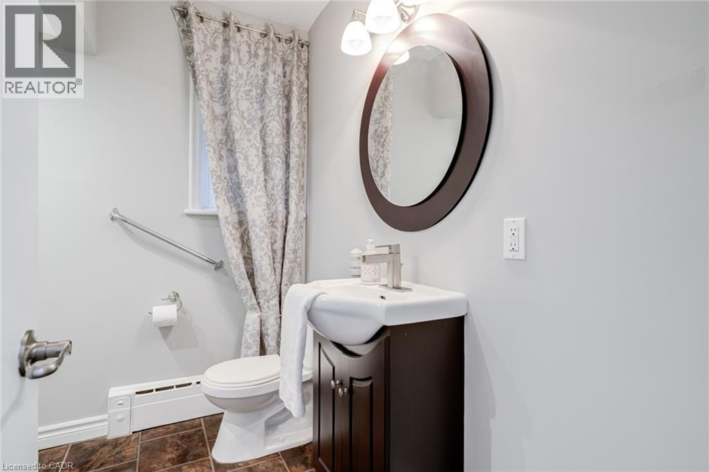 15 Empress Avenue, Hamilton, Ontario  L9A 1M1 - Photo 14 - 40775114
