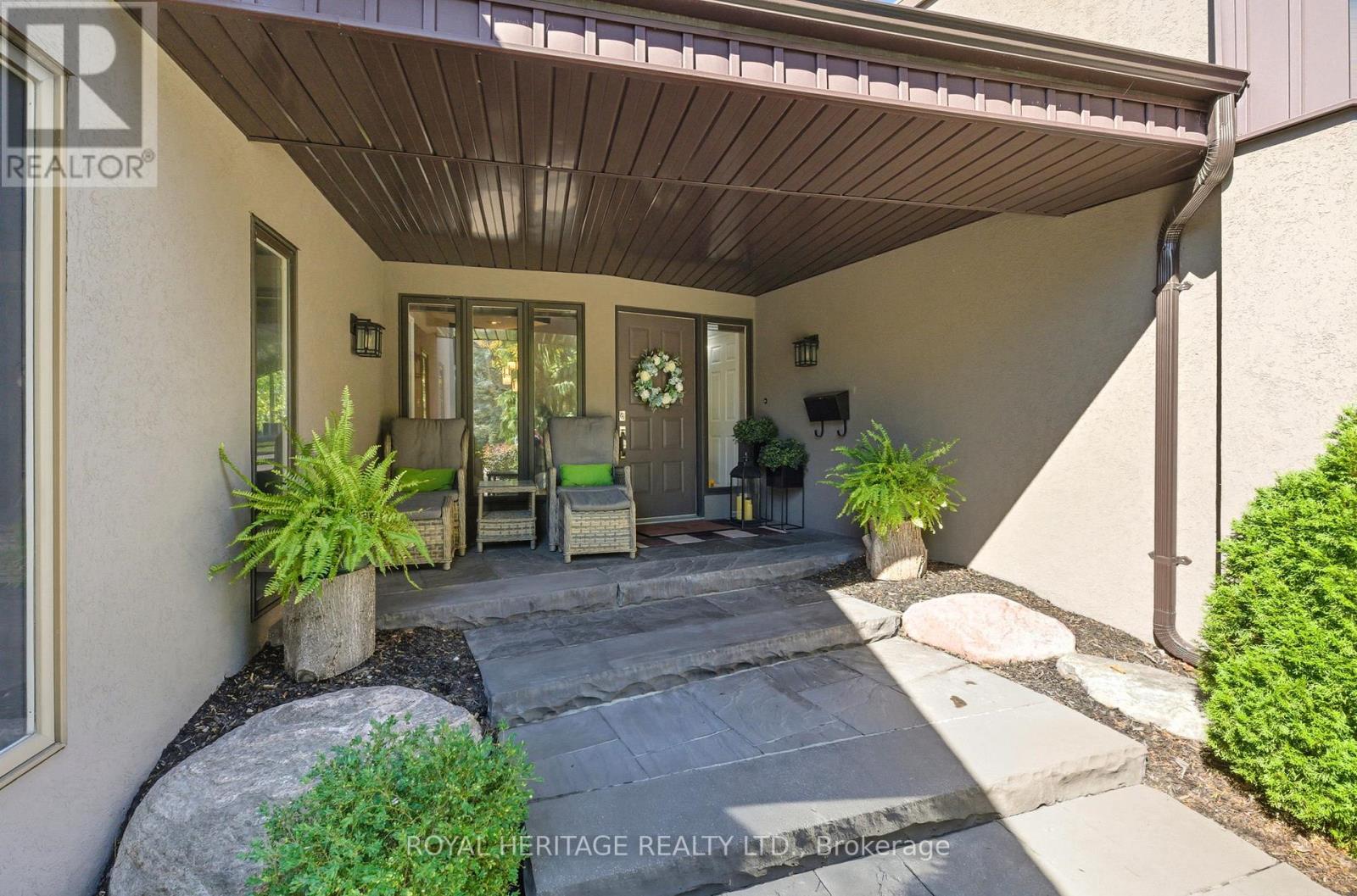 1014 Tiffany Circle, Oshawa, Ontario  L1G 7S1 - Photo 3 - E12438314