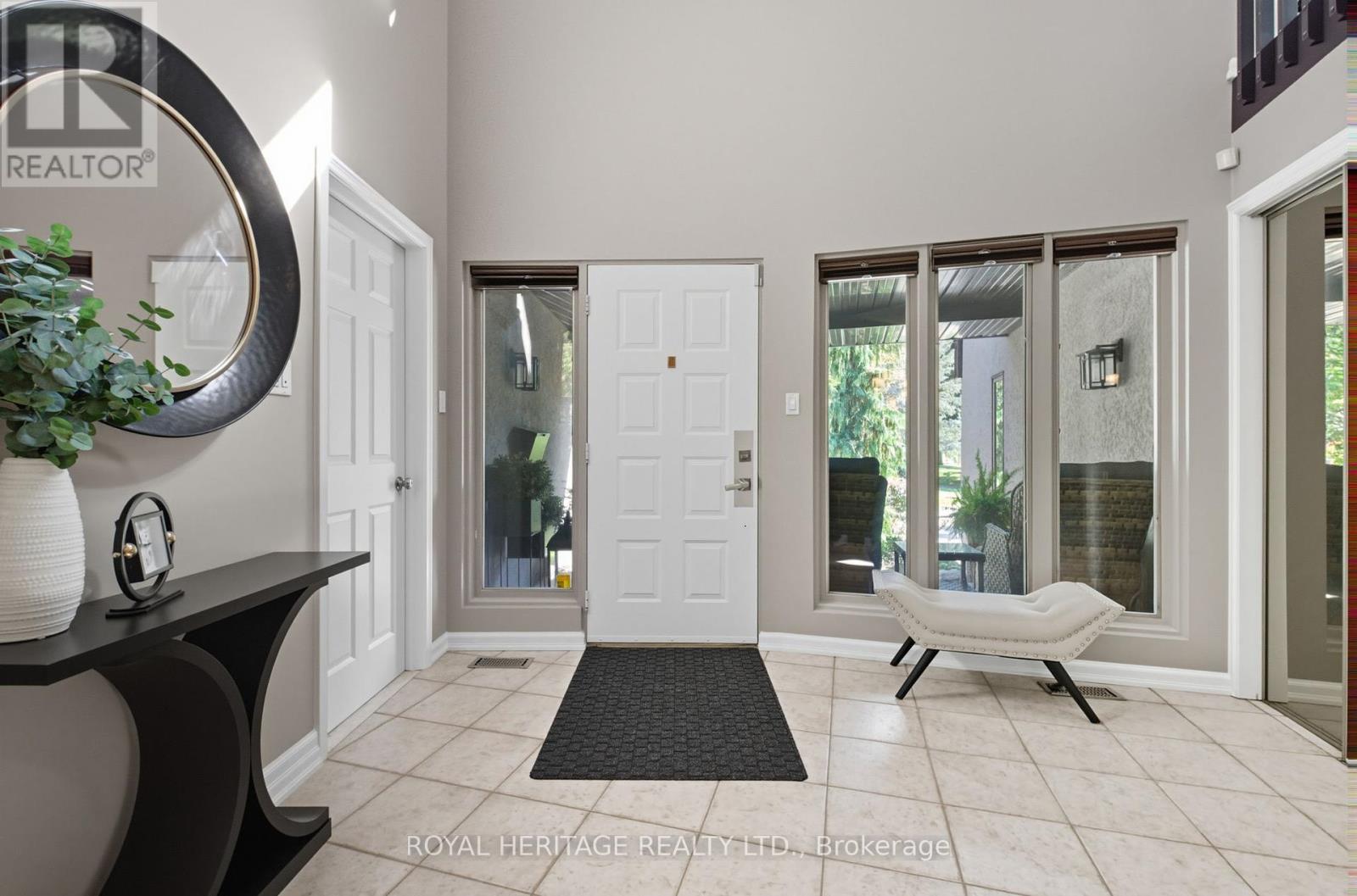 1014 Tiffany Circle, Oshawa, Ontario  L1G 7S1 - Photo 4 - E12438314