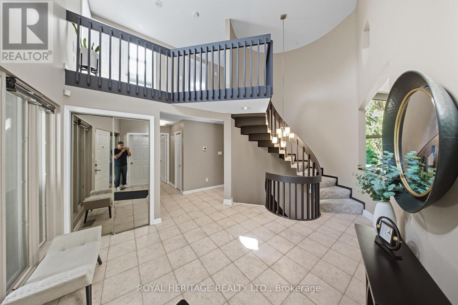 1014 Tiffany Circle, Oshawa, Ontario  L1G 7S1 - Photo 6 - E12438314