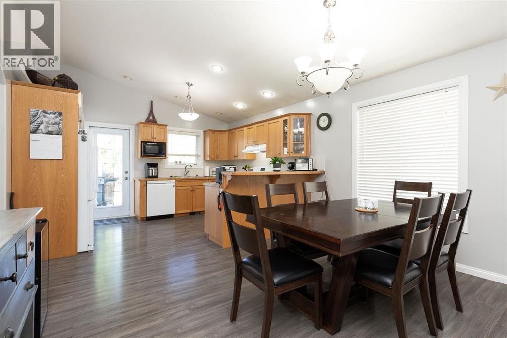 154 Blackfoot Court W, Lethbridge, Alberta  T1K 7W1 - Photo 6 - A2260018