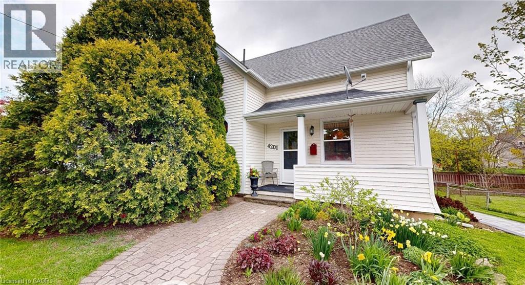 4201 Mountain Street, Beamsville, Ontario  L0R 1B0 - Photo 4 - 40724906