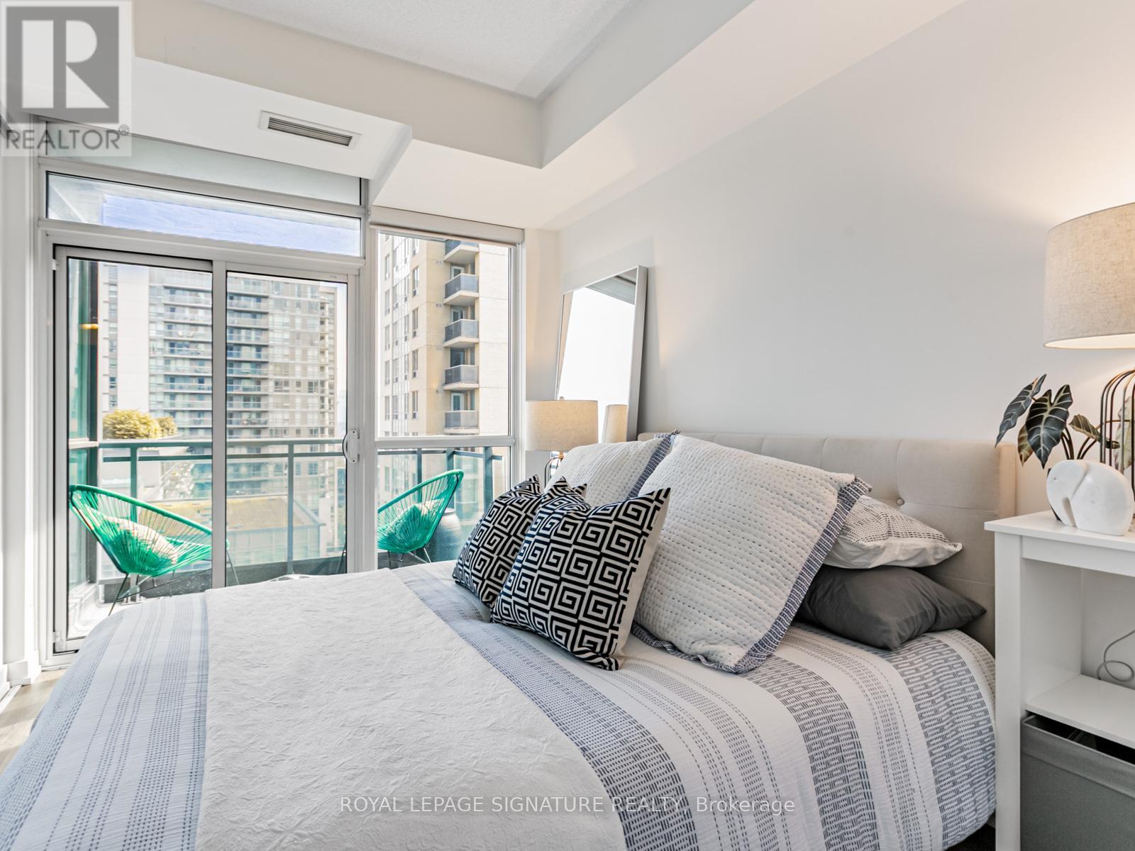 1208 - 1171 Queen Street W, Toronto, Ontario  M6J 1J4 - Photo 13 - C12434217