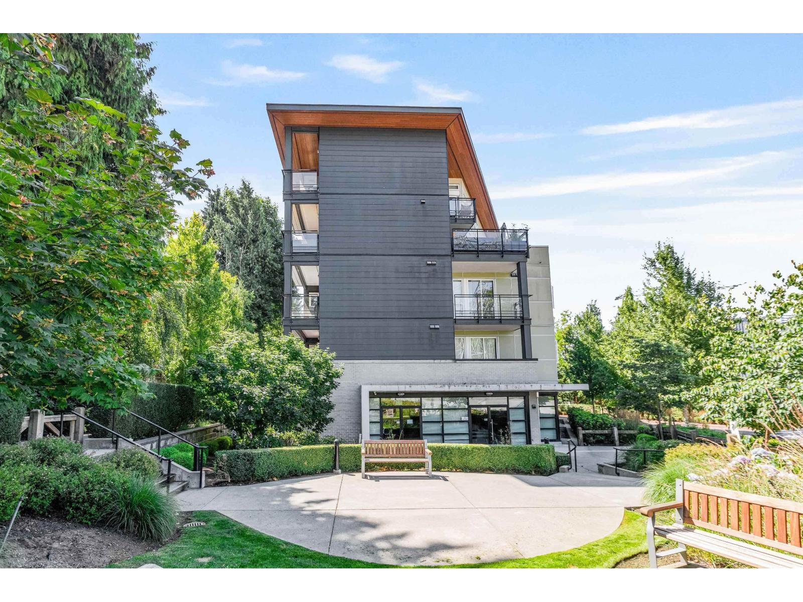 205 13919 FRASER HIGHWAY, Surrey, British Columbia