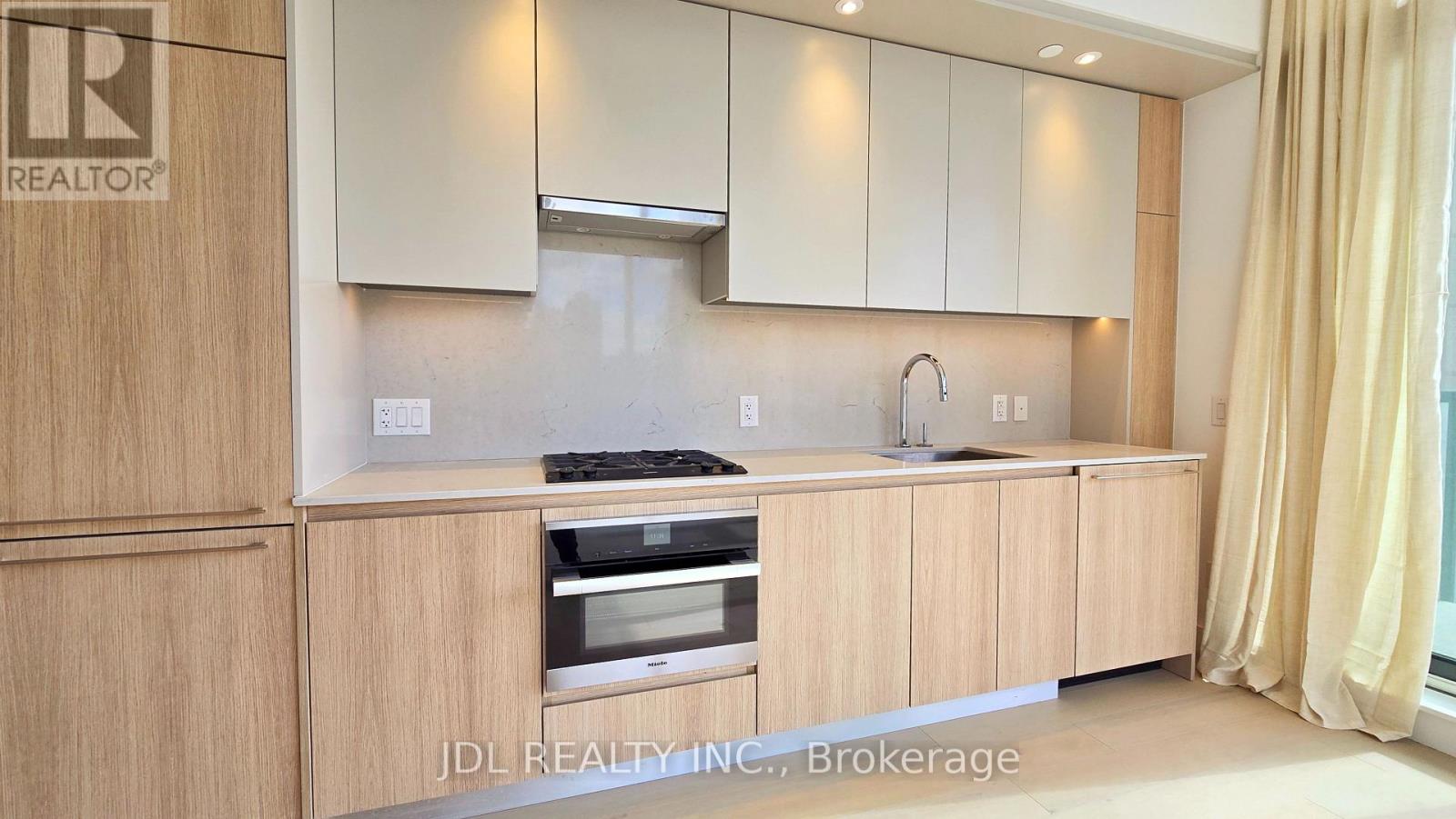 803 - 81 Wellesley Street E, Toronto, Ontario  M4Y 0C5 - Photo 2 - C12438109