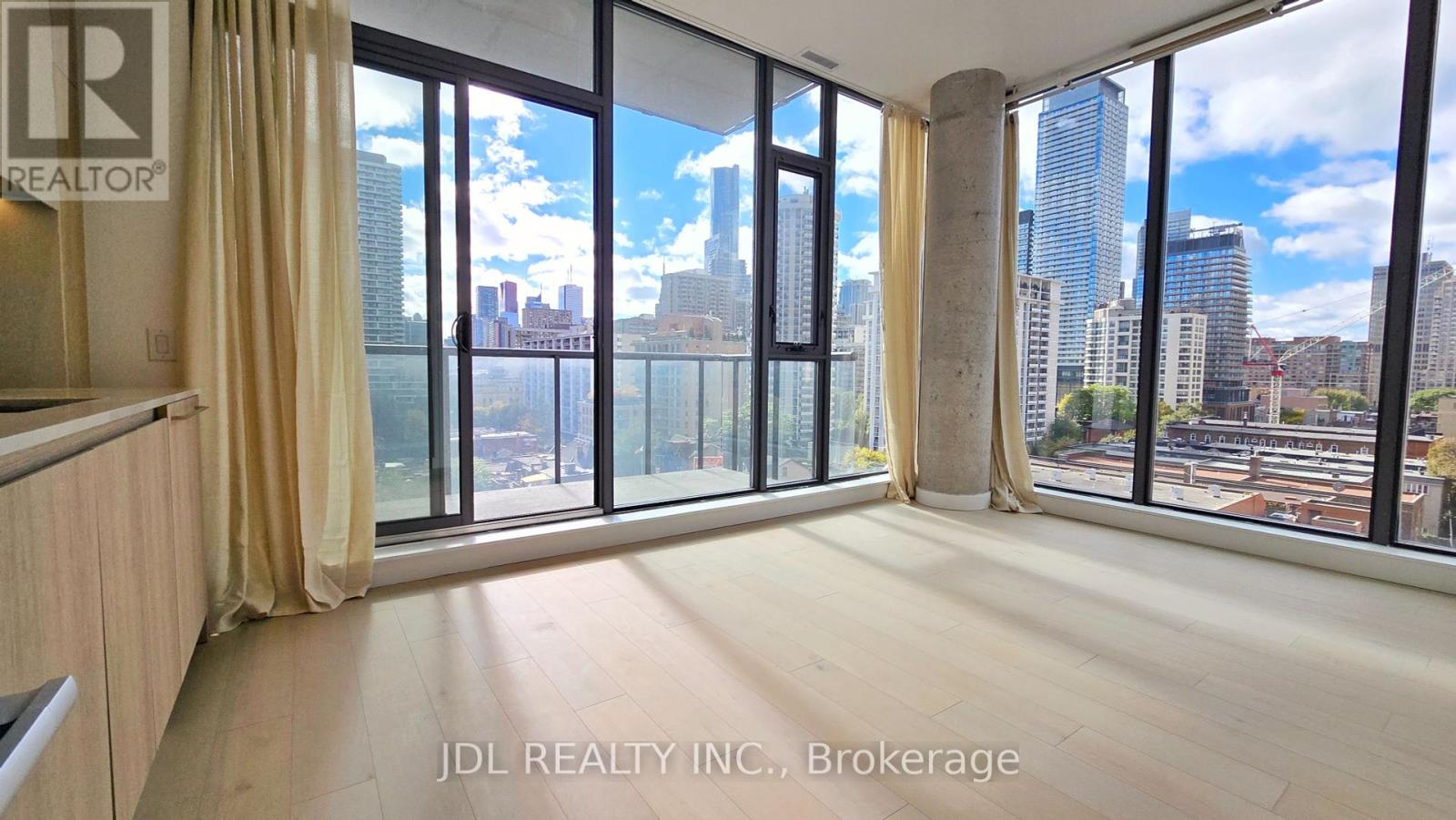 803 - 81 Wellesley Street E, Toronto, Ontario  M4Y 0C5 - Photo 3 - C12438109