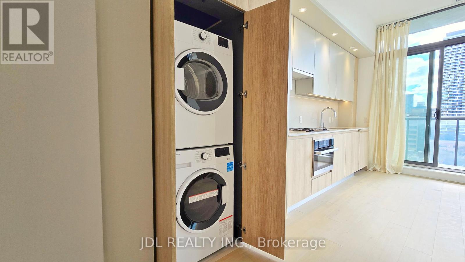 803 - 81 Wellesley Street E, Toronto, Ontario  M4Y 0C5 - Photo 7 - C12438109