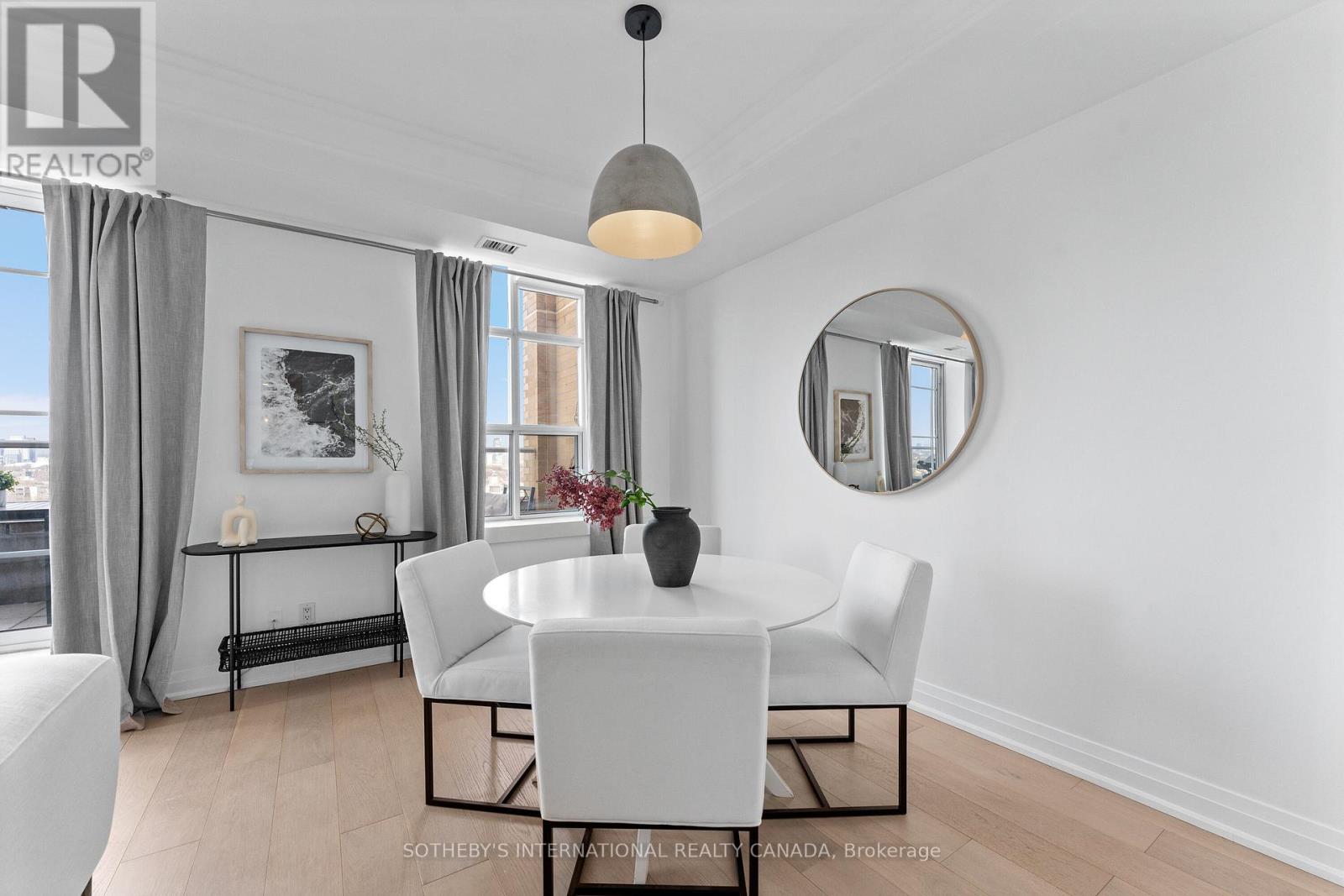 1406 - 438 Richmond Street W, Toronto, Ontario  M5V 3S6 - Photo 6 - C12438124