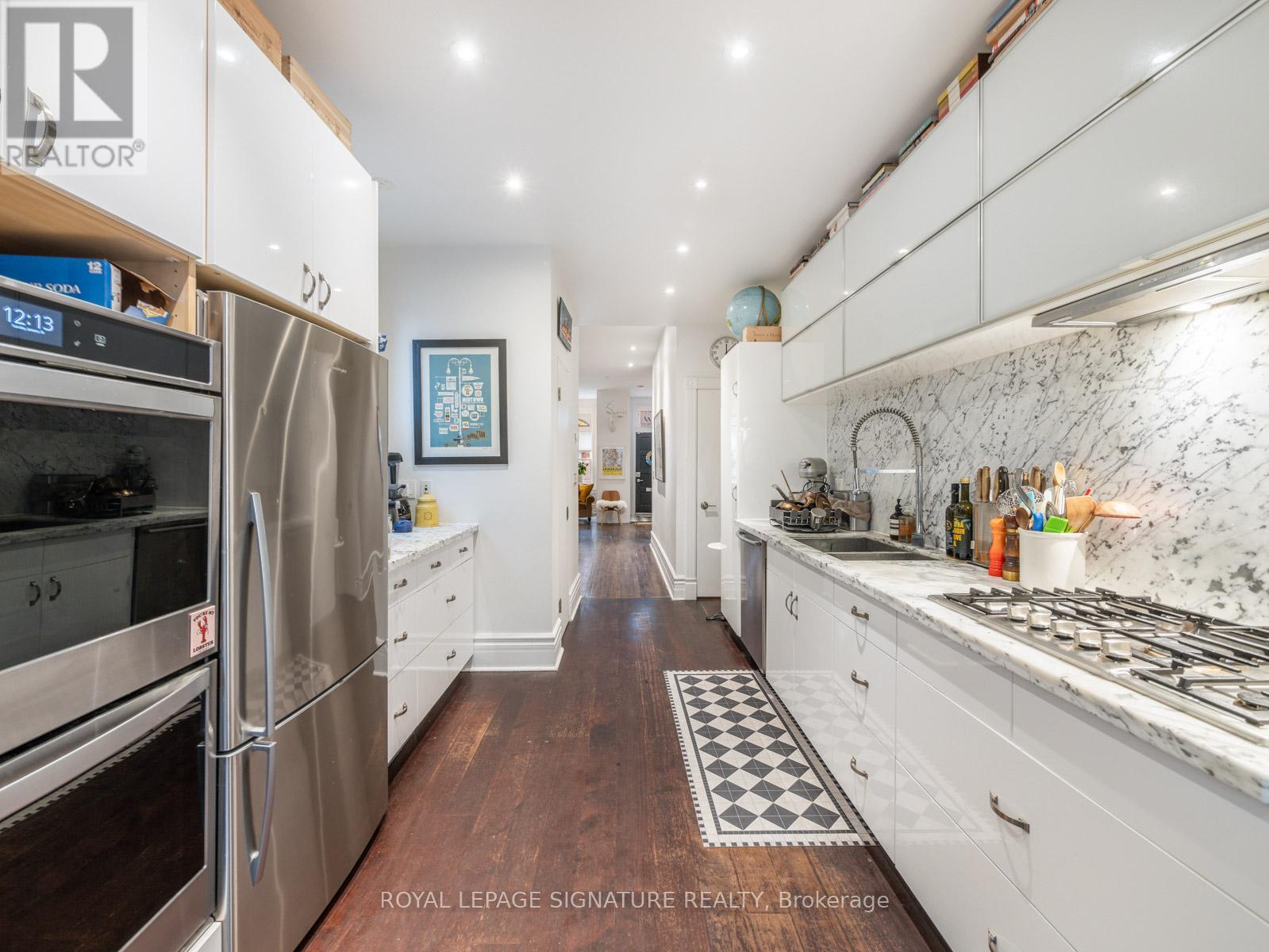 14 Tranby Avenue, Toronto, Ontario  M5R 1N5 - Photo 14 - C12438133