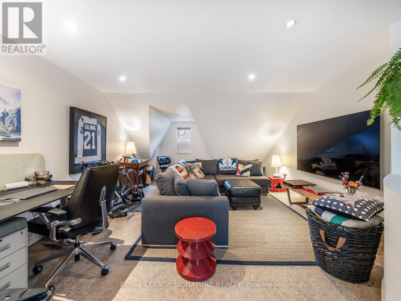 14 Tranby Avenue, Toronto, Ontario  M5R 1N5 - Photo 24 - C12438133