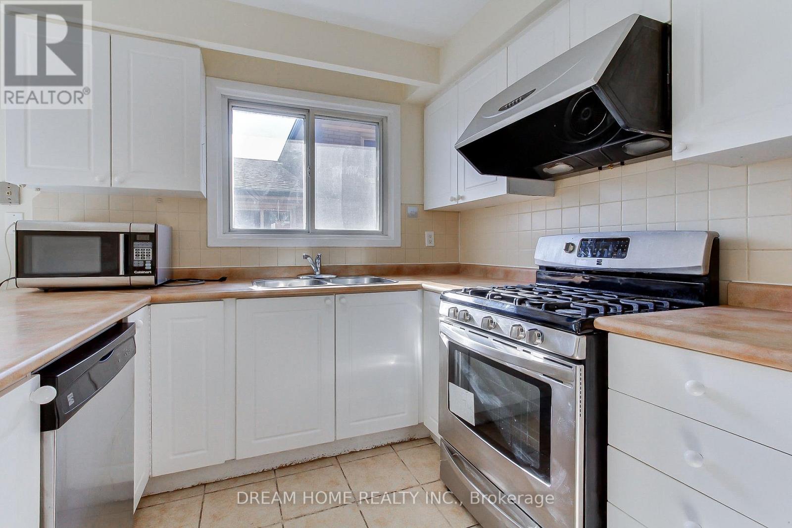 108 Mintwood Drive, Toronto, Ontario  M2M 3A8 - Photo 12 - C12438147