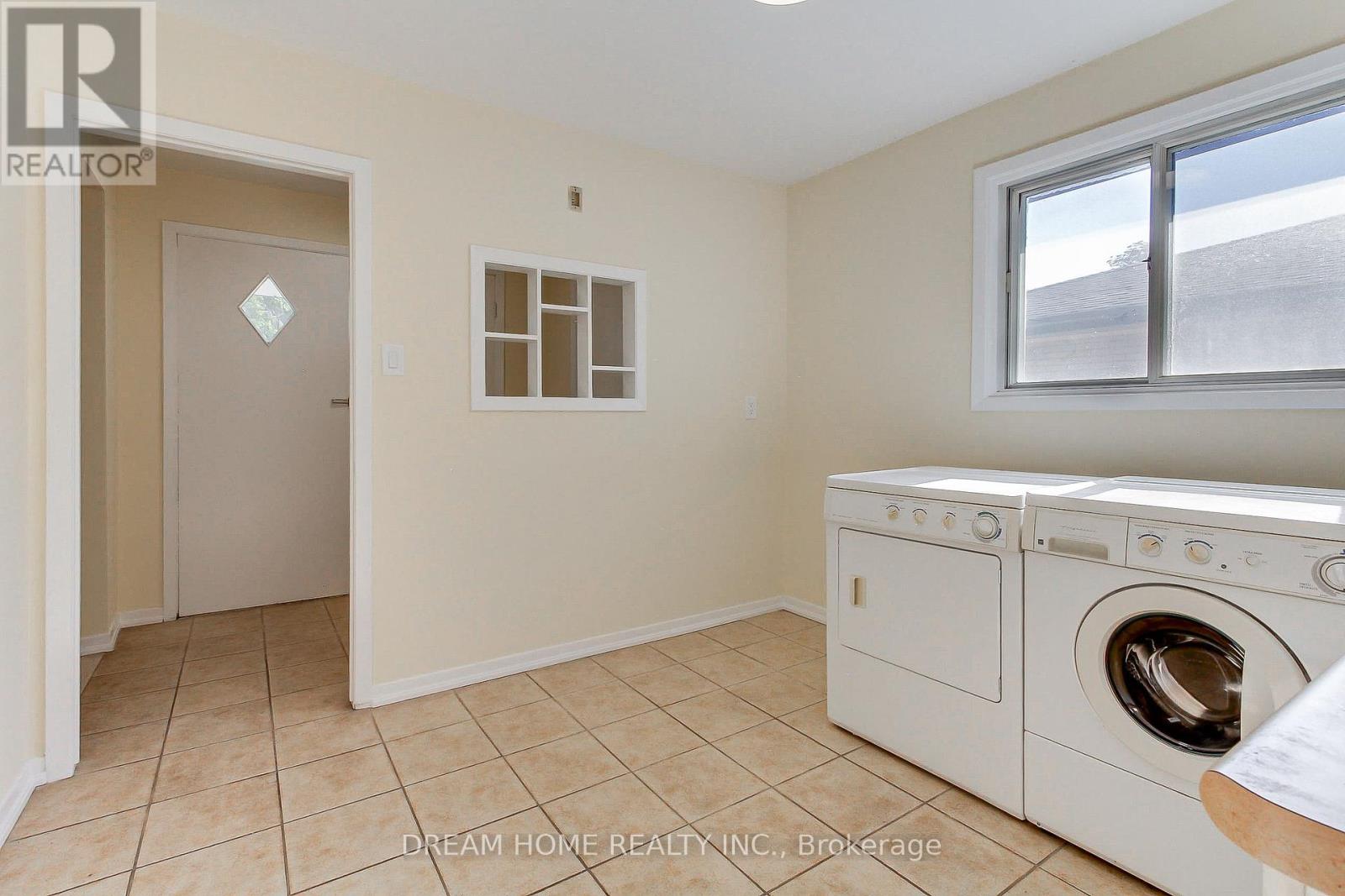108 Mintwood Drive, Toronto, Ontario  M2M 3A8 - Photo 14 - C12438147