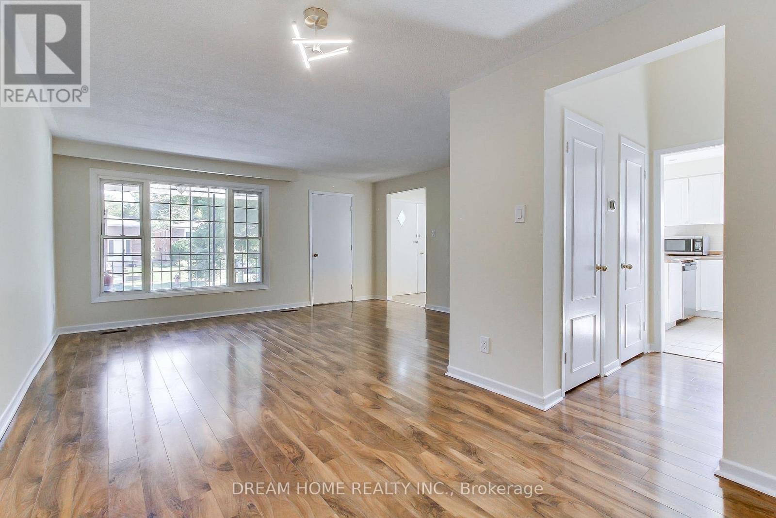 108 Mintwood Drive, Toronto, Ontario  M2M 3A8 - Photo 7 - C12438147