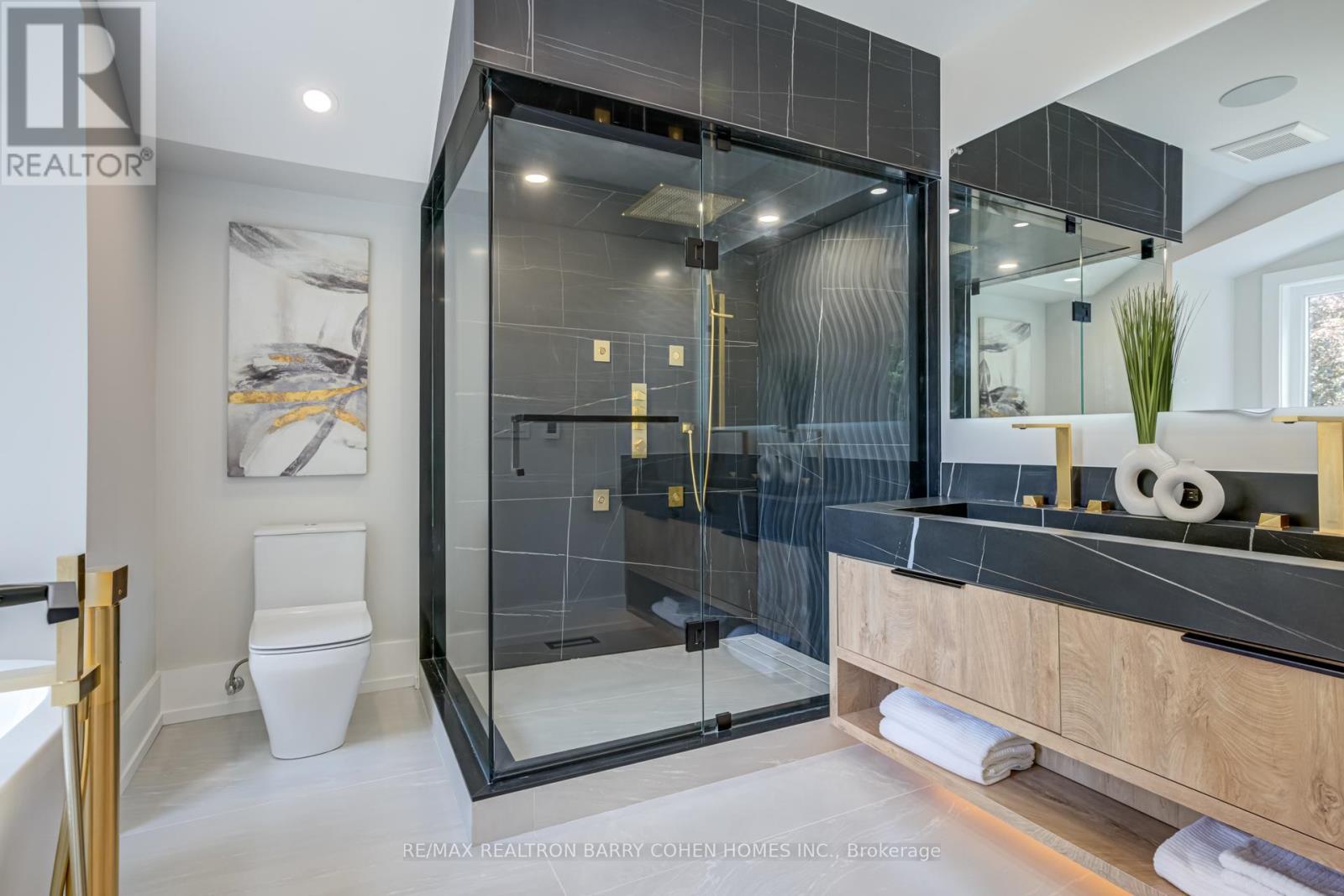 594 Broadway Avenue, Toronto, Ontario  M4G 2S5 - Photo 27 - C12438155