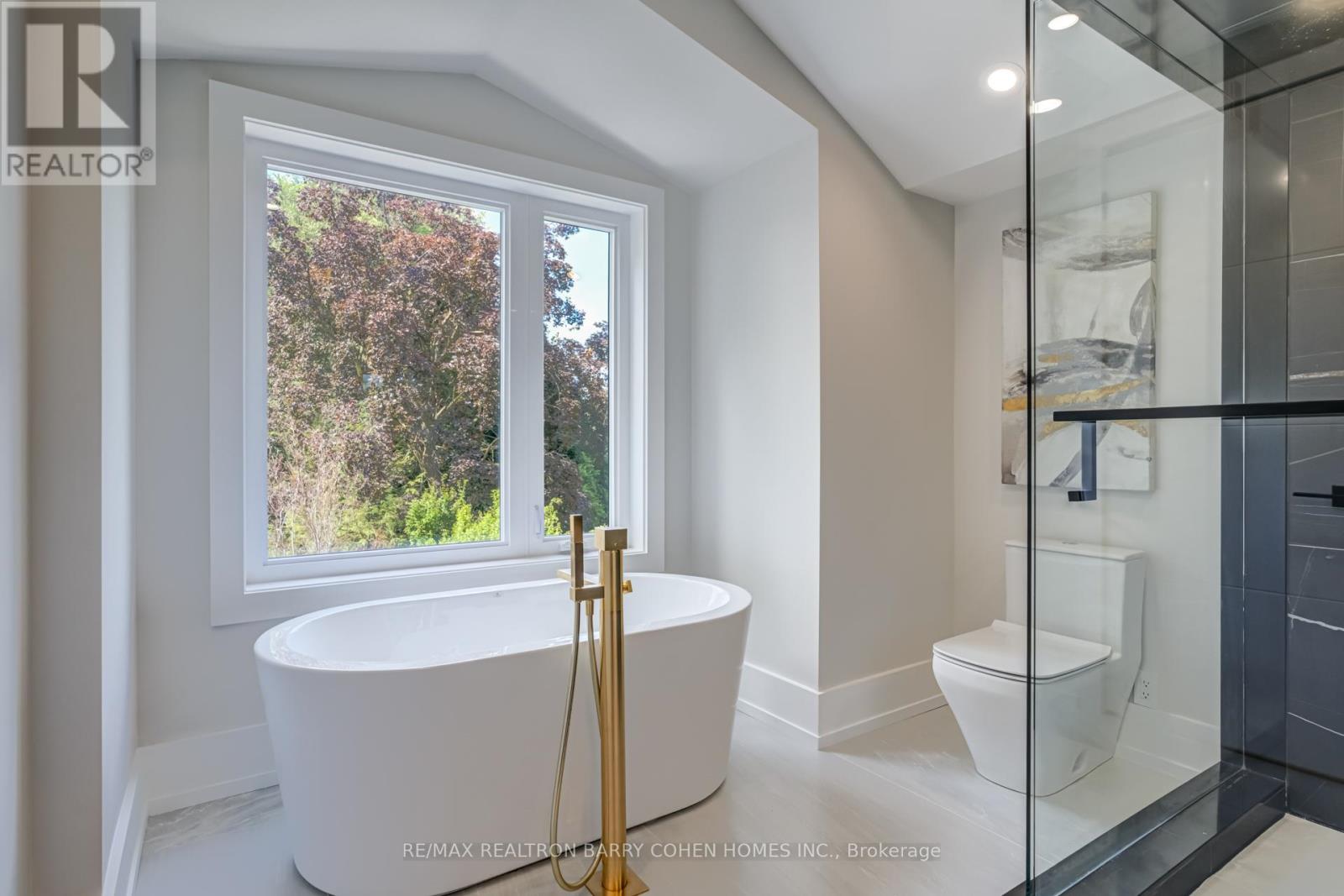 594 Broadway Avenue, Toronto, Ontario  M4G 2S5 - Photo 29 - C12438155