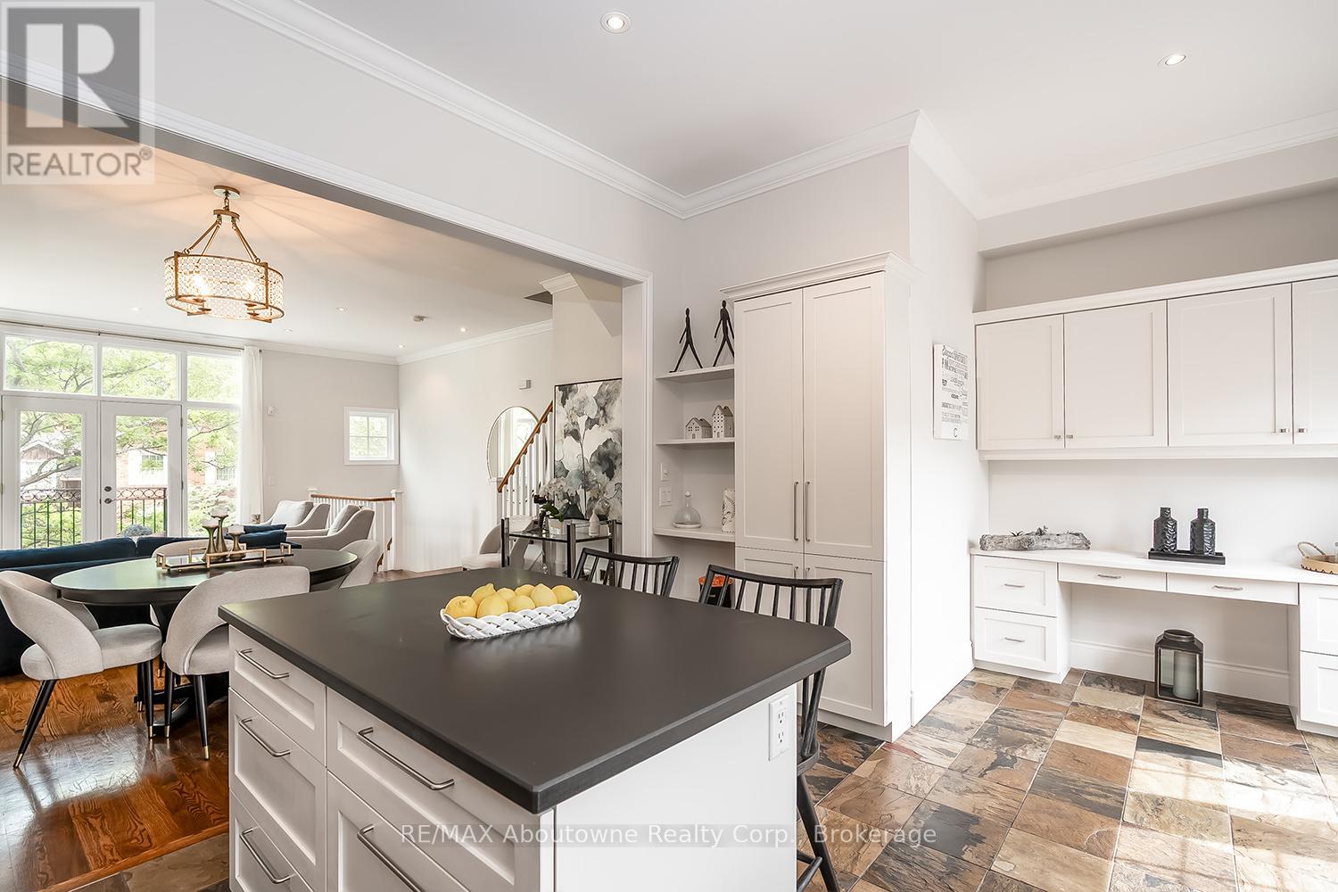 234 Randall Street, Oakville, Ontario  L6J 1P7 - Photo 20 - W12438227