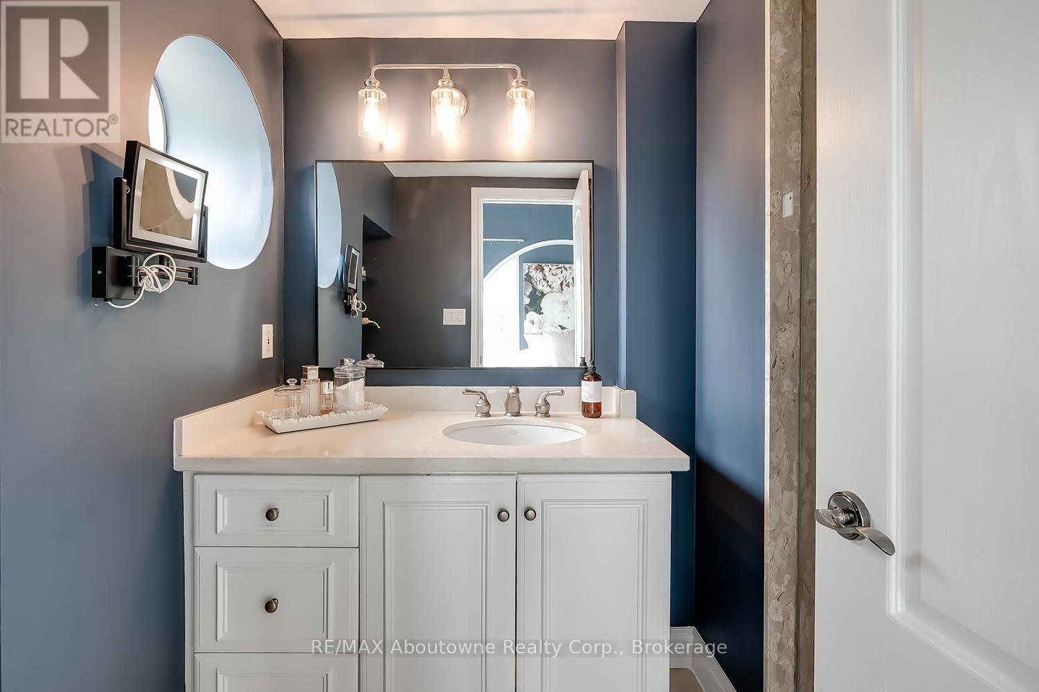 234 Randall Street, Oakville, Ontario  L6J 1P7 - Photo 31 - W12438227