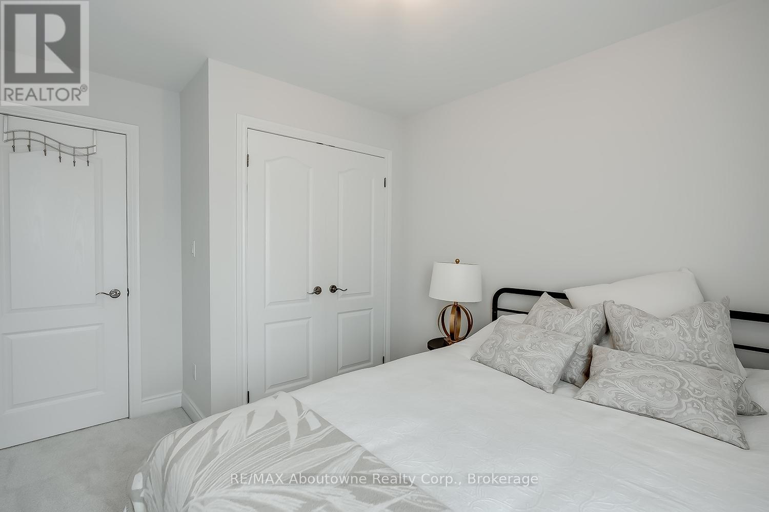 234 Randall Street, Oakville, Ontario  L6J 1P7 - Photo 40 - W12438227