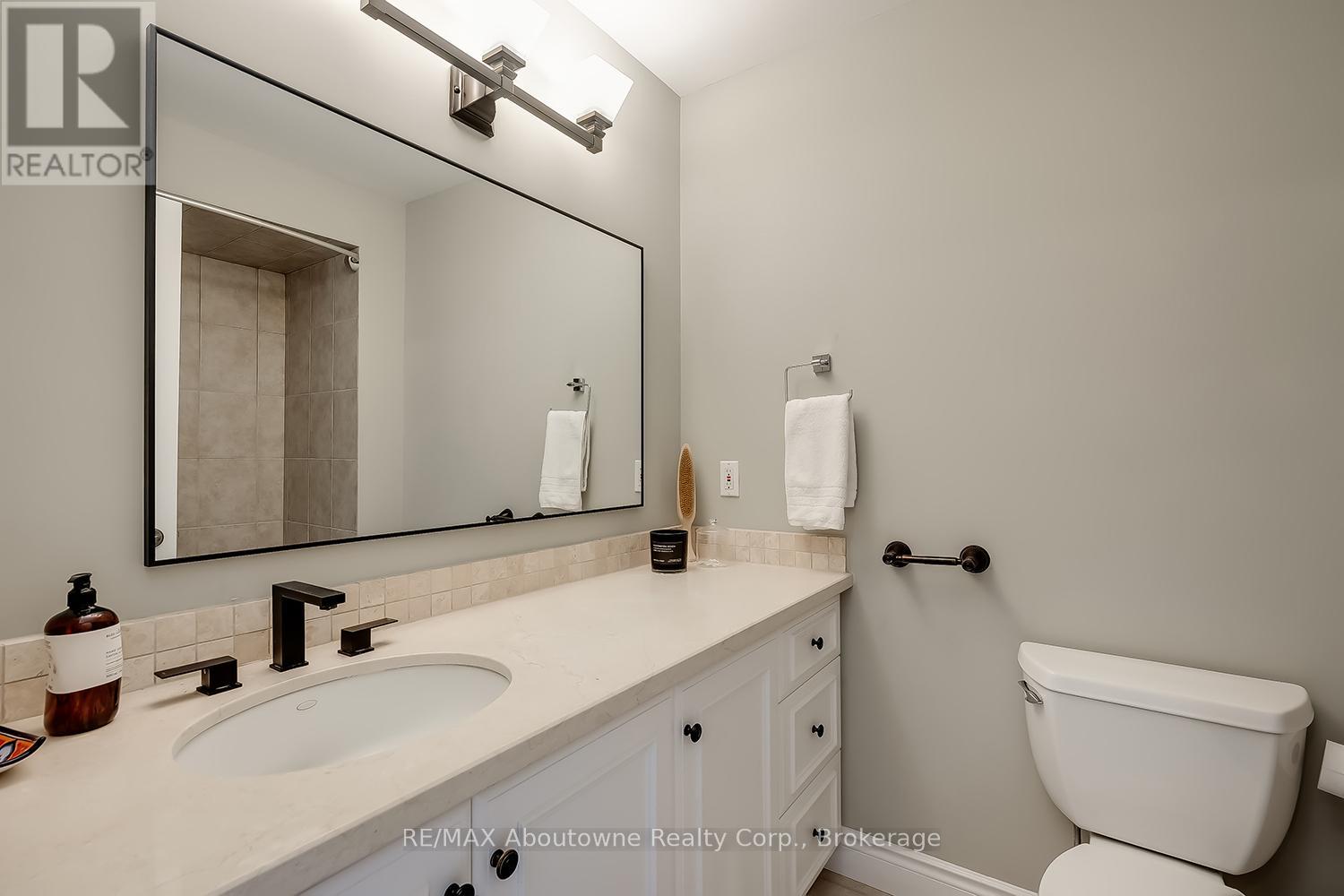 234 Randall Street, Oakville, Ontario  L6J 1P7 - Photo 43 - W12438227