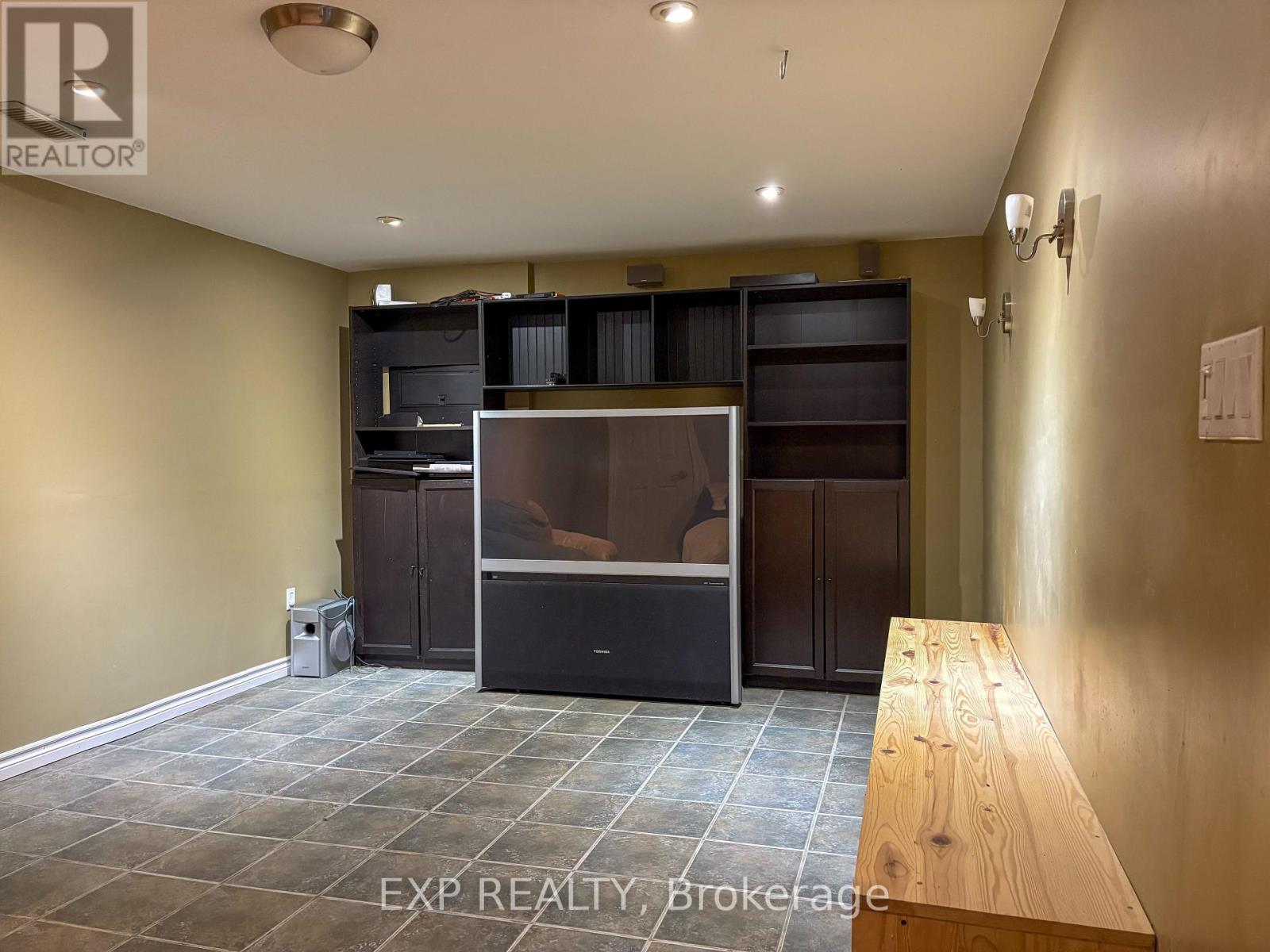 575 Braeloch Road Road, Mcnab/braeside, Ontario  K7V 1P8 - Photo 23 - X12438289