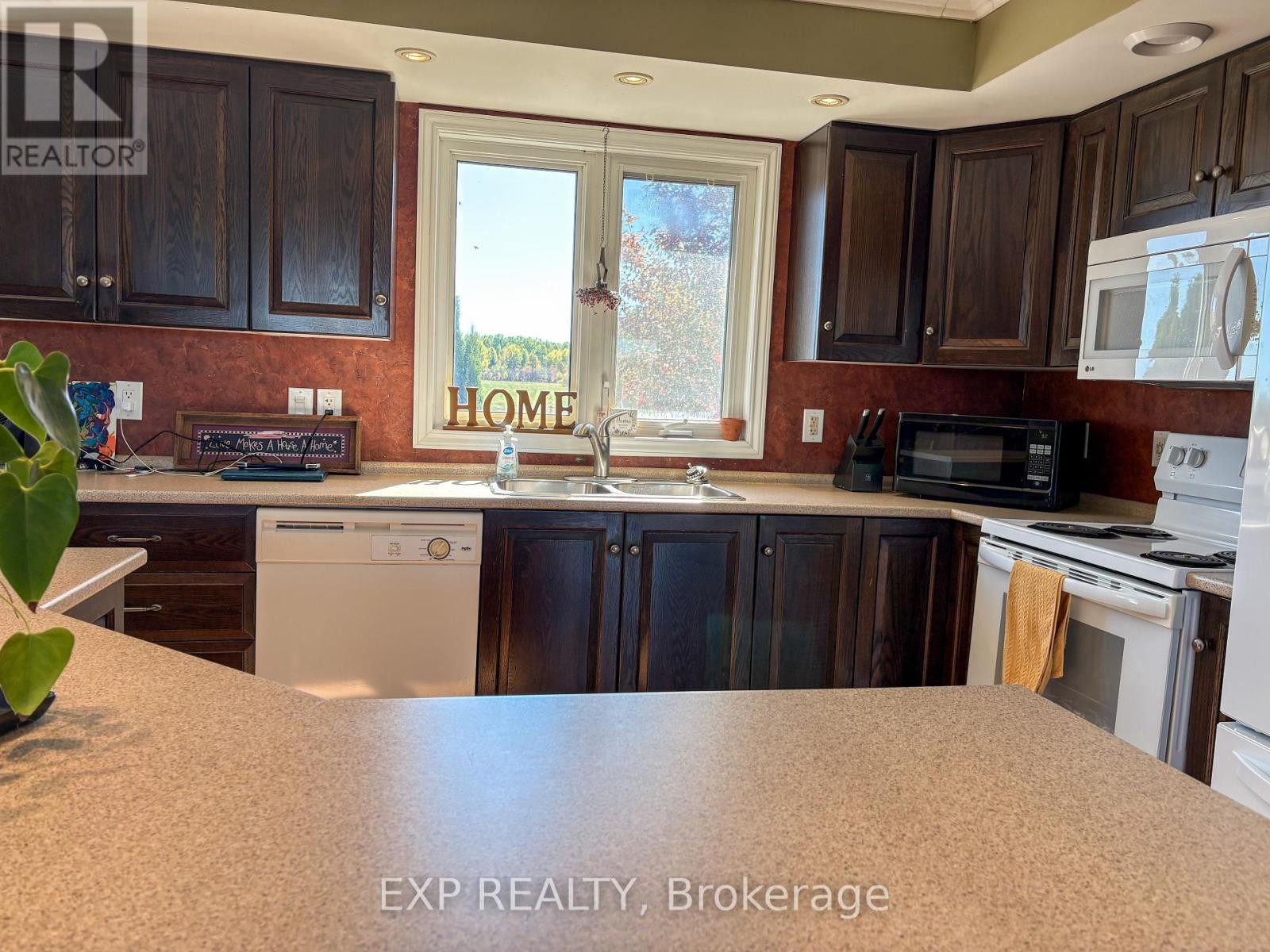 575 Braeloch Road Road, Mcnab/braeside, Ontario  K7V 1P8 - Photo 8 - X12438289