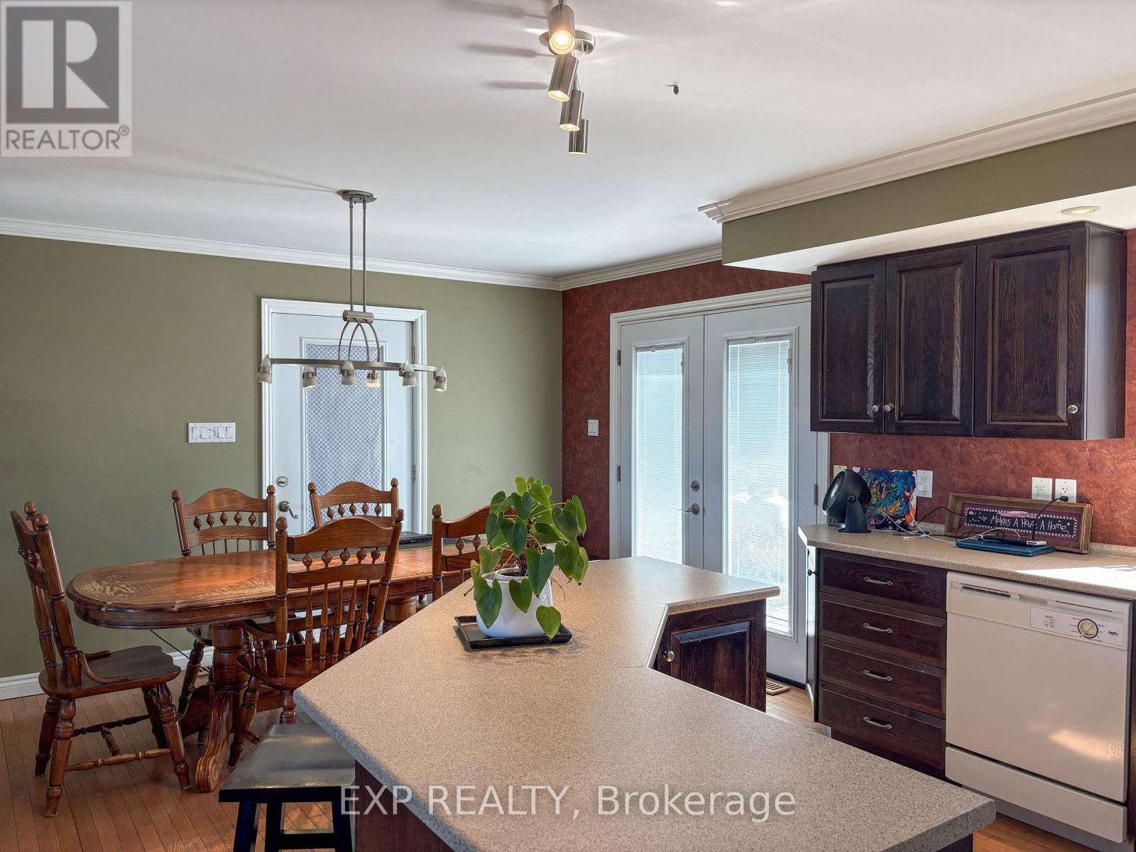 575 Braeloch Road Road, Mcnab/braeside, Ontario  K7V 1P8 - Photo 9 - X12438289