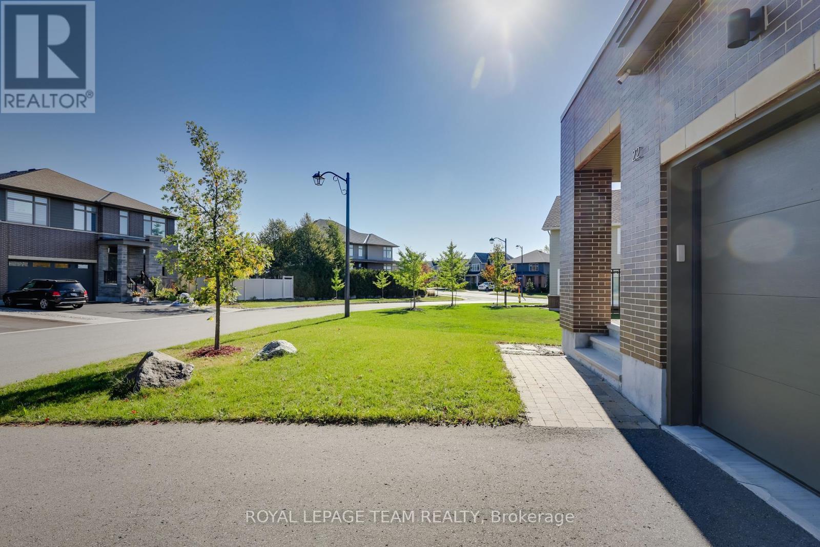 22 Greensand Place, Ottawa, Ontario  K2T 0L9 - Photo 4 - X12438279