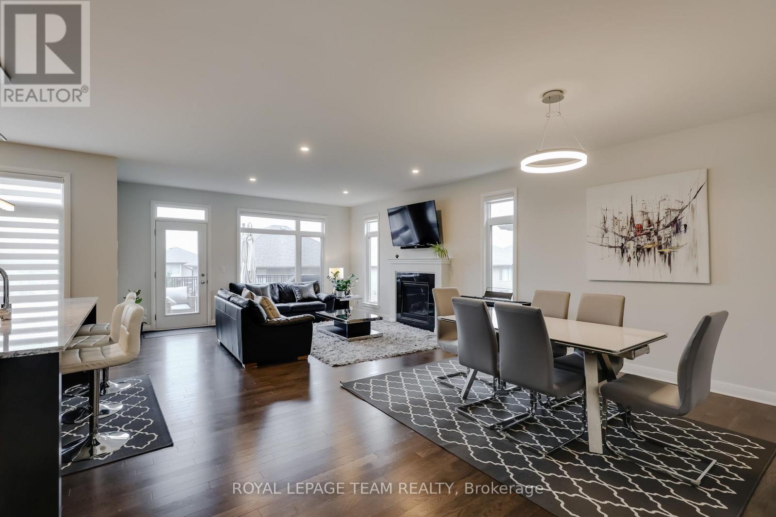 22 Greensand Place, Ottawa, Ontario  K2T 0L9 - Photo 8 - X12438279