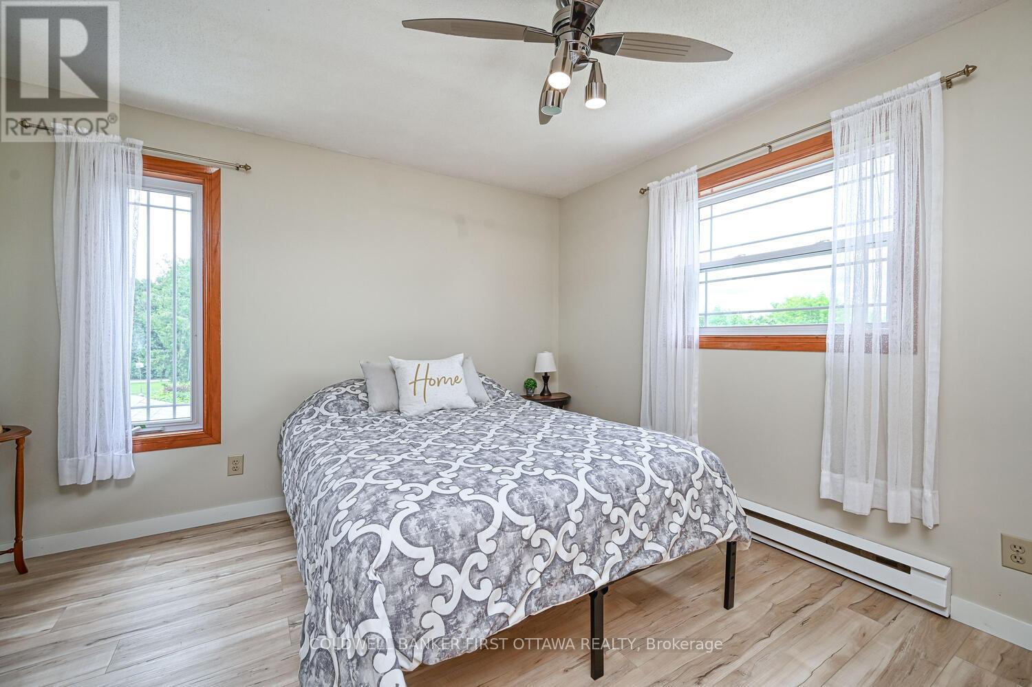 22 Poole Creek Crescent, Ottawa, Ontario  K2S 1G4 - Photo 21 - X12438301