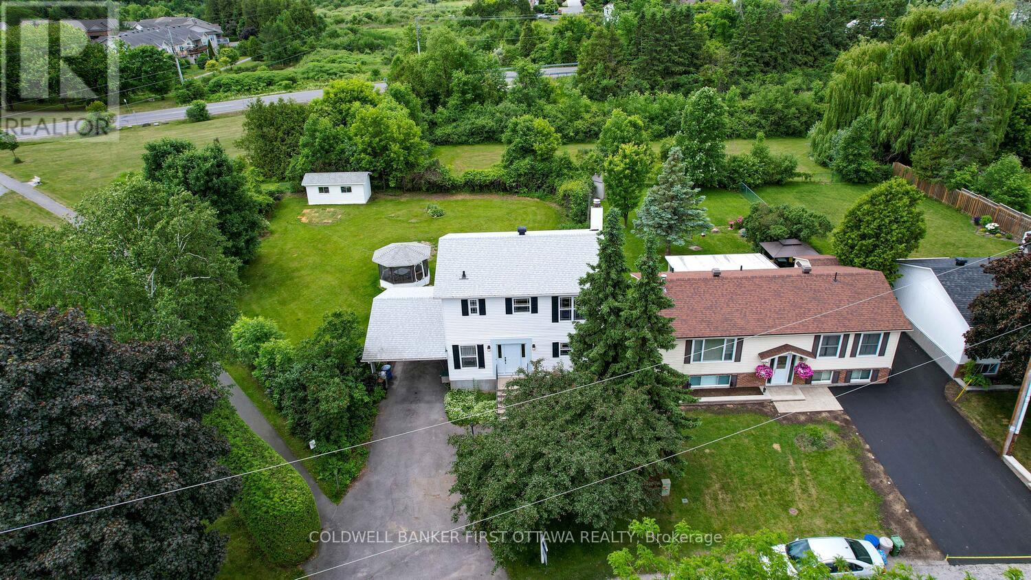 22 Poole Creek Crescent, Ottawa, Ontario  K2S 1G4 - Photo 3 - X12438301