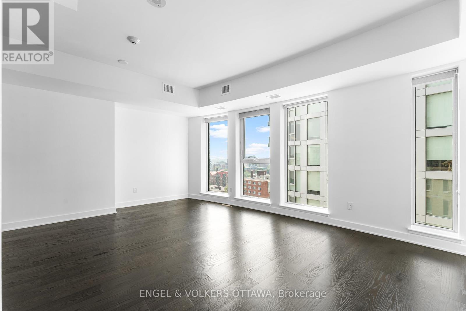 1104 - 40 Nepean Street, Ottawa, Ontario  K2P 0X5 - Photo 10 - X12438308