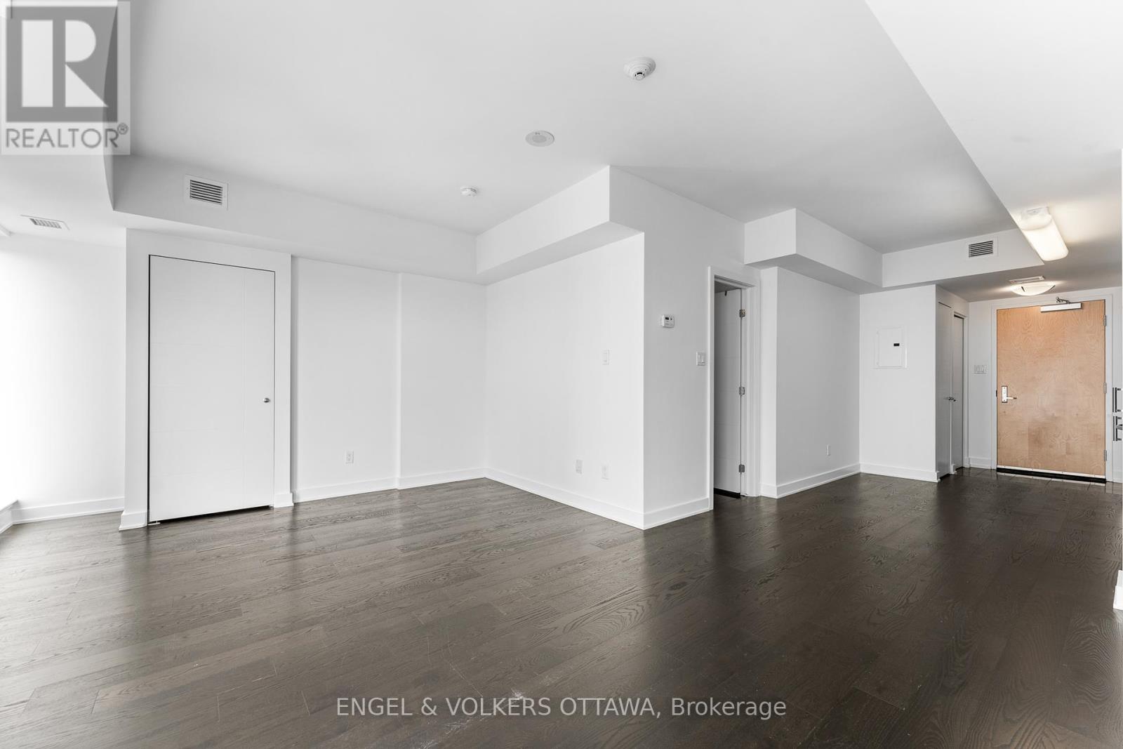 1104 - 40 Nepean Street, Ottawa, Ontario  K2P 0X5 - Photo 12 - X12438308