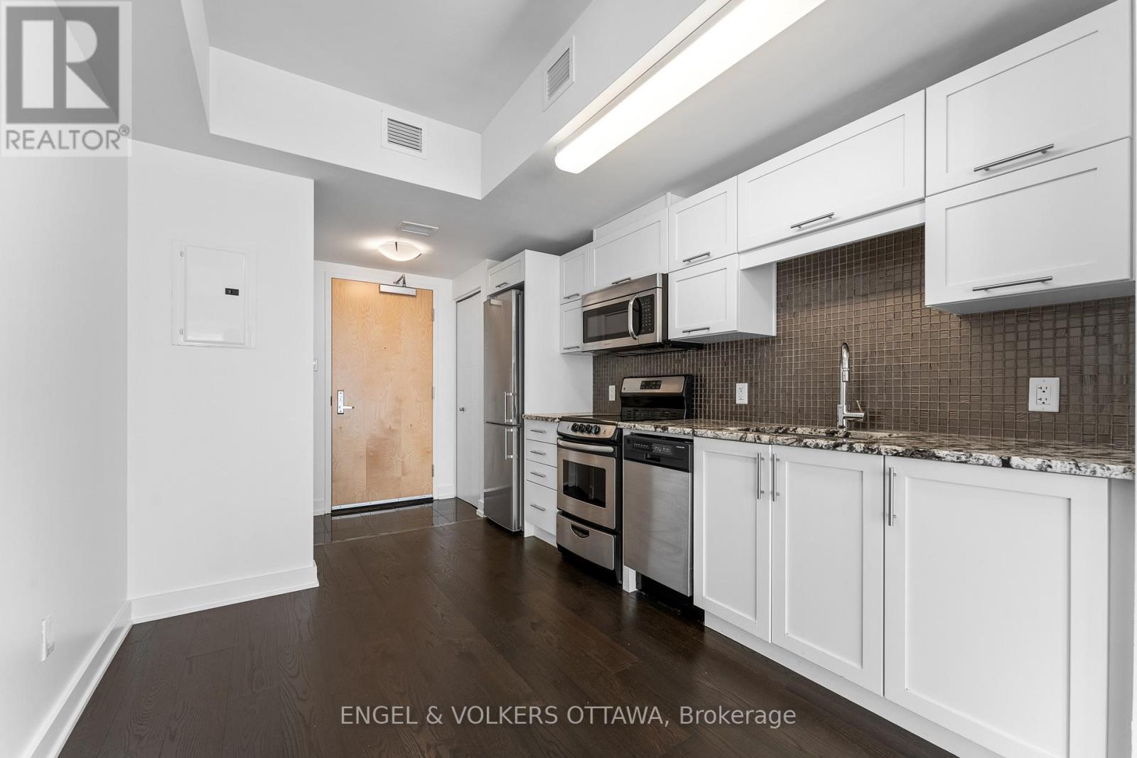1104 - 40 Nepean Street, Ottawa, Ontario  K2P 0X5 - Photo 5 - X12438308